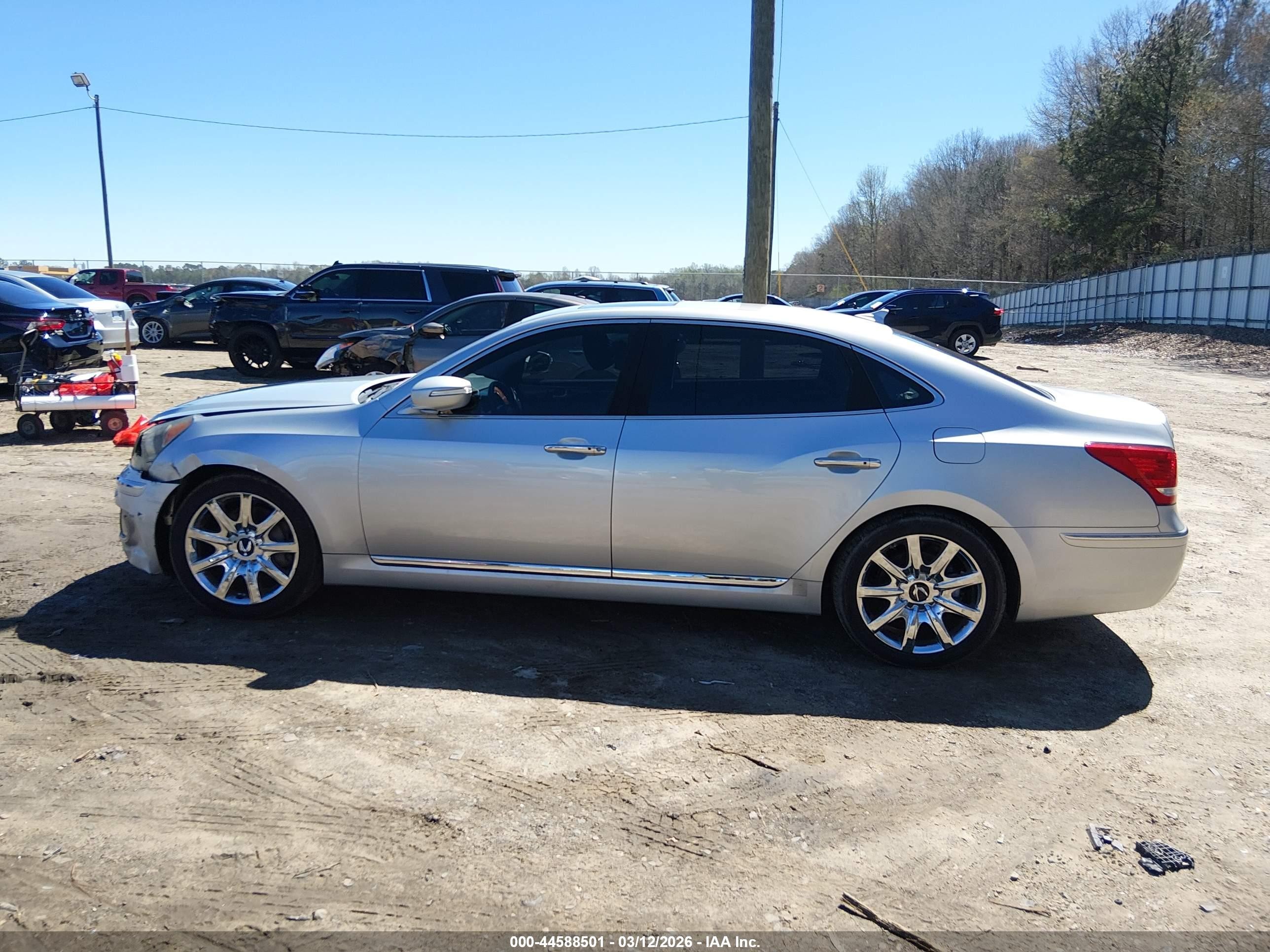 2013 Hyundai Equus Signature Silver vin: KMHGH4JH8DU064347