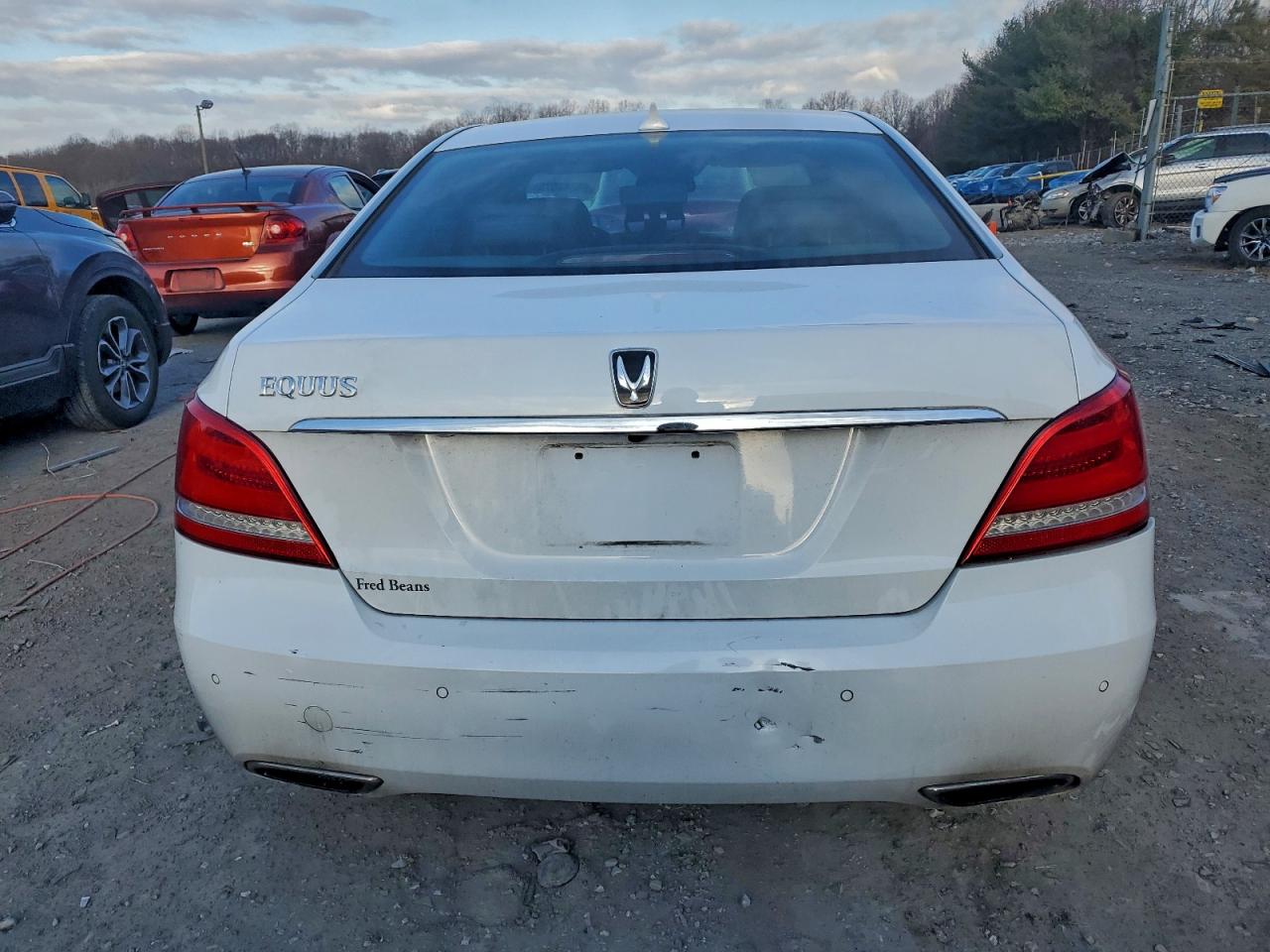 2015 Hyundai Equus Signature White vin: KMHGH4JH8FU093043