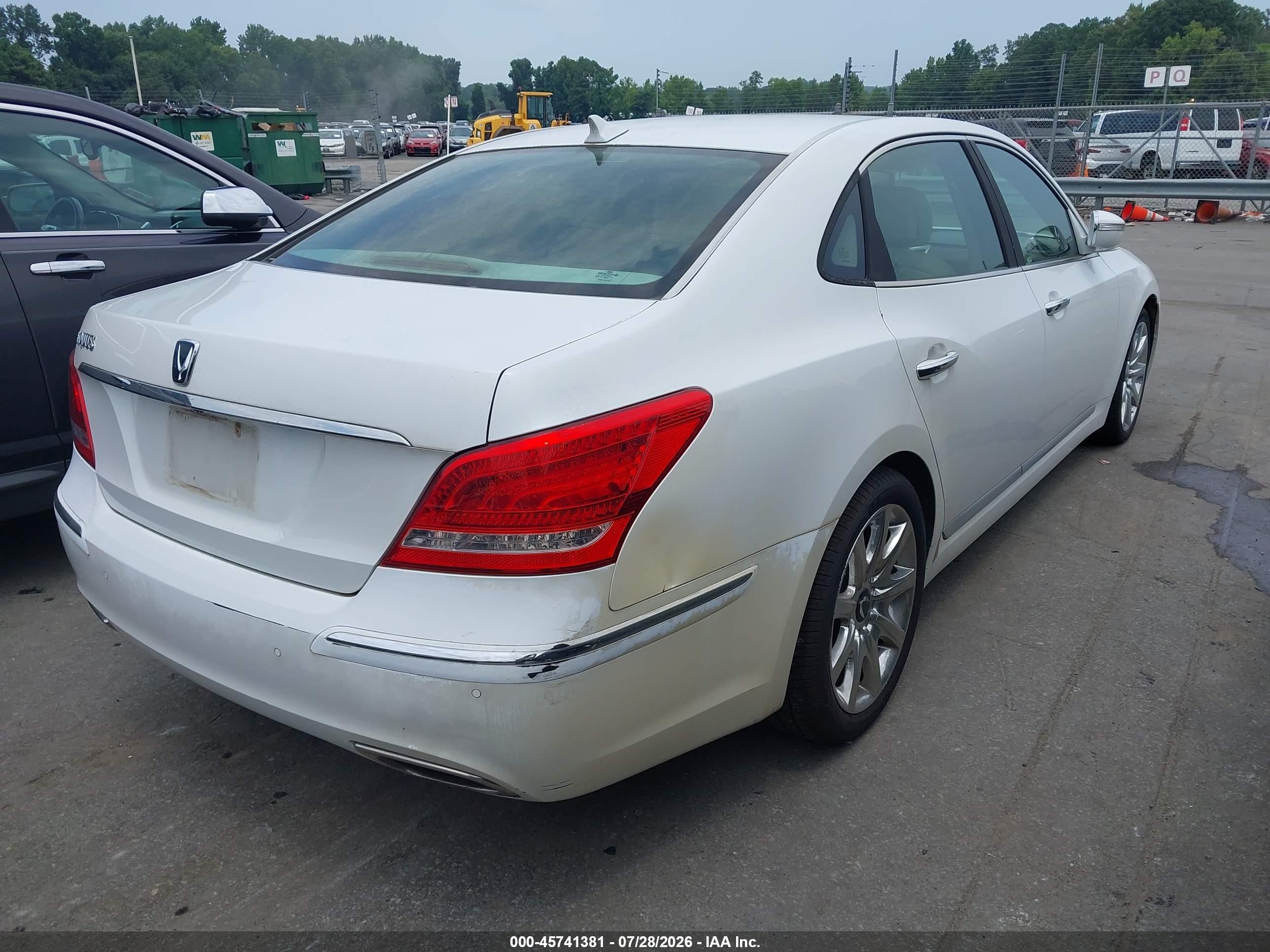 2013 Hyundai Equus Signature White vin: KMHGH4JH9DU063028