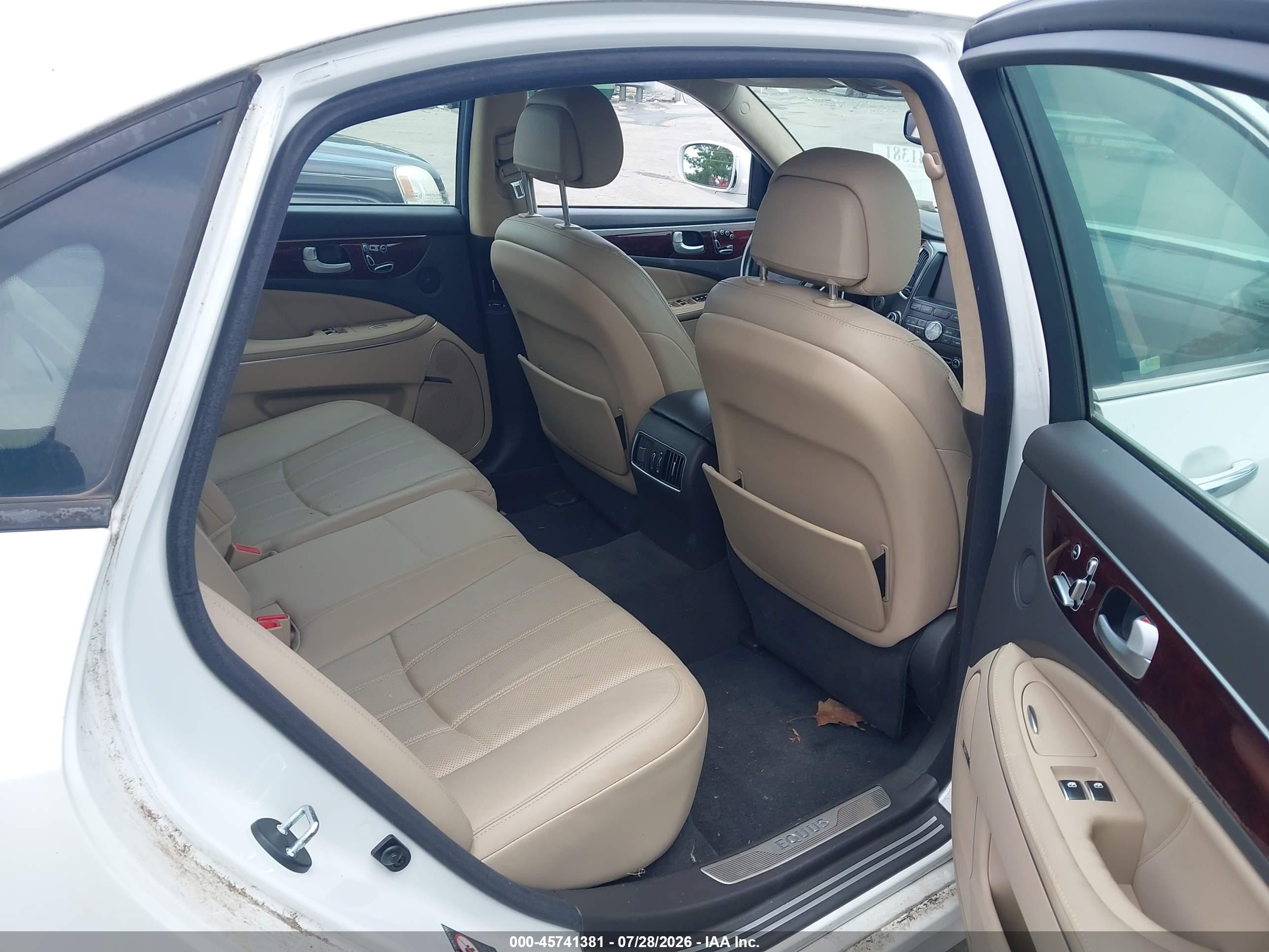2013 Hyundai Equus Signature White vin: KMHGH4JH9DU063028