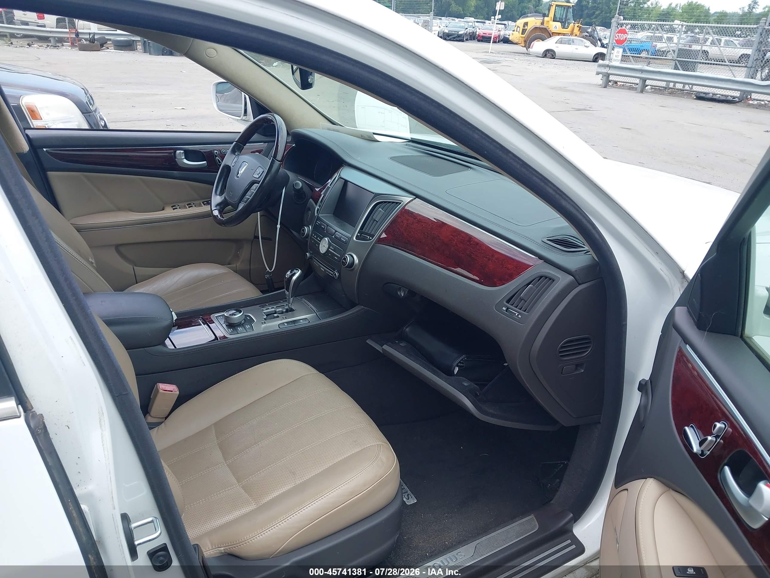 2013 Hyundai Equus Signature White vin: KMHGH4JH9DU063028