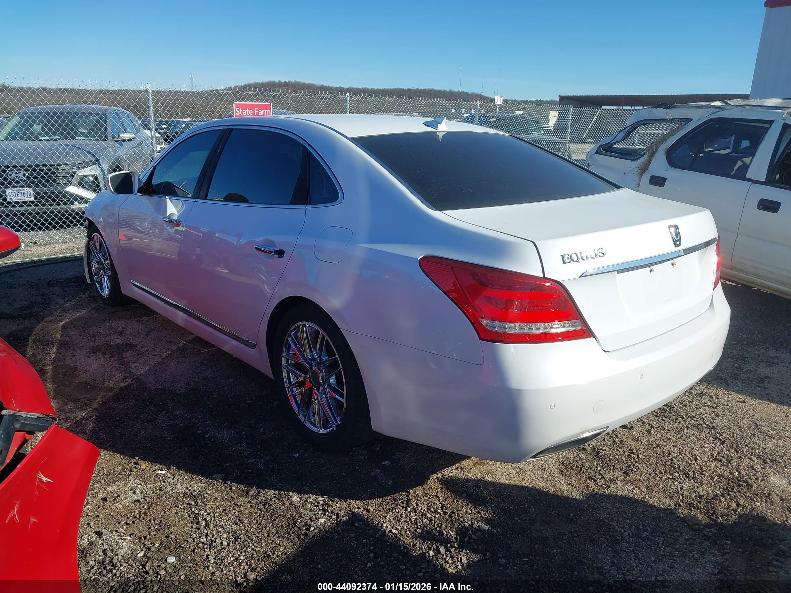 2014 Hyundai Equus Ultimate White vin: KMHGH4JH9EU082812