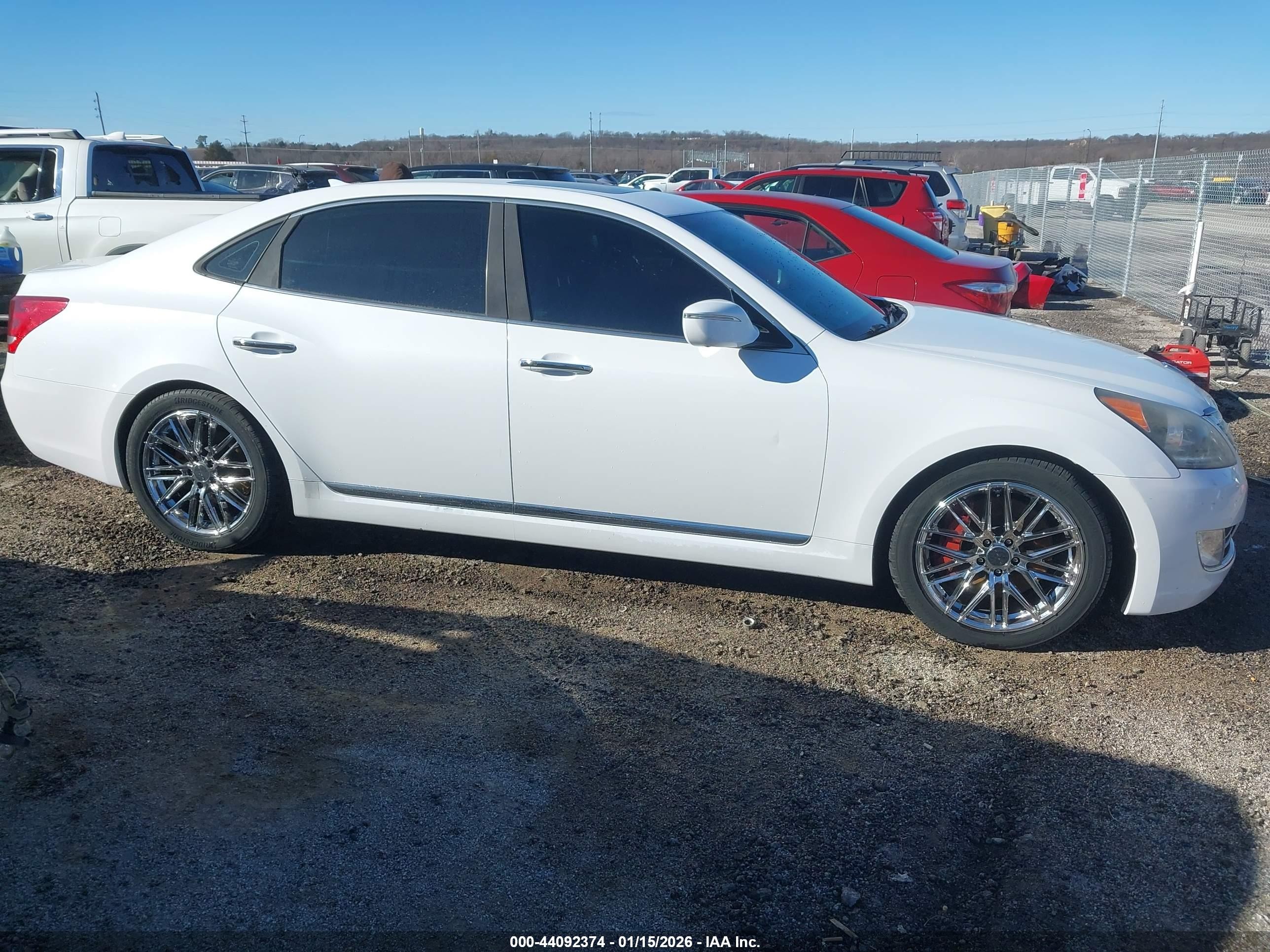 2014 Hyundai Equus Ultimate White vin: KMHGH4JH9EU082812