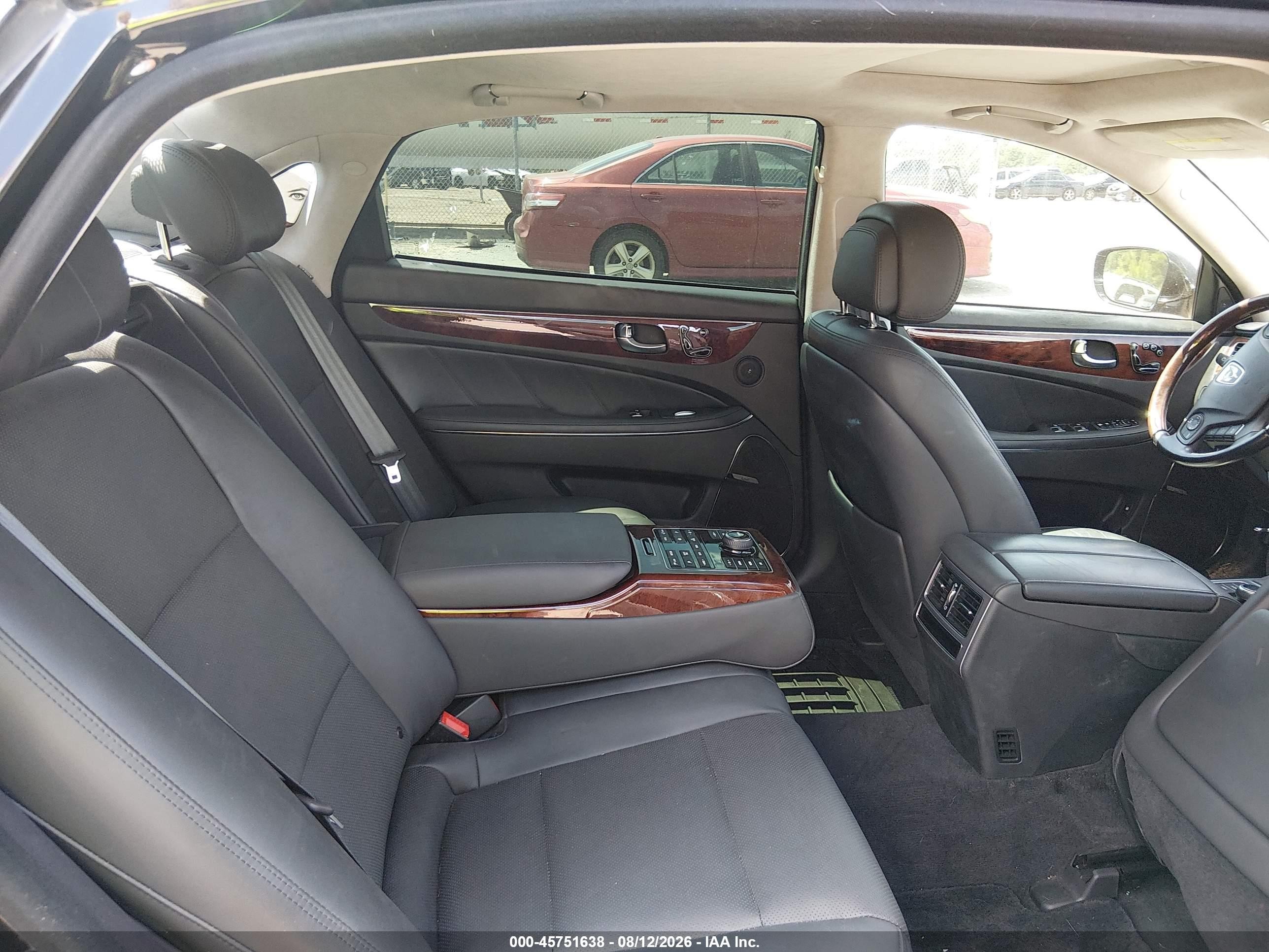 2016 Hyundai Equus Signature Black vin: KMHGH4JH9GU102981