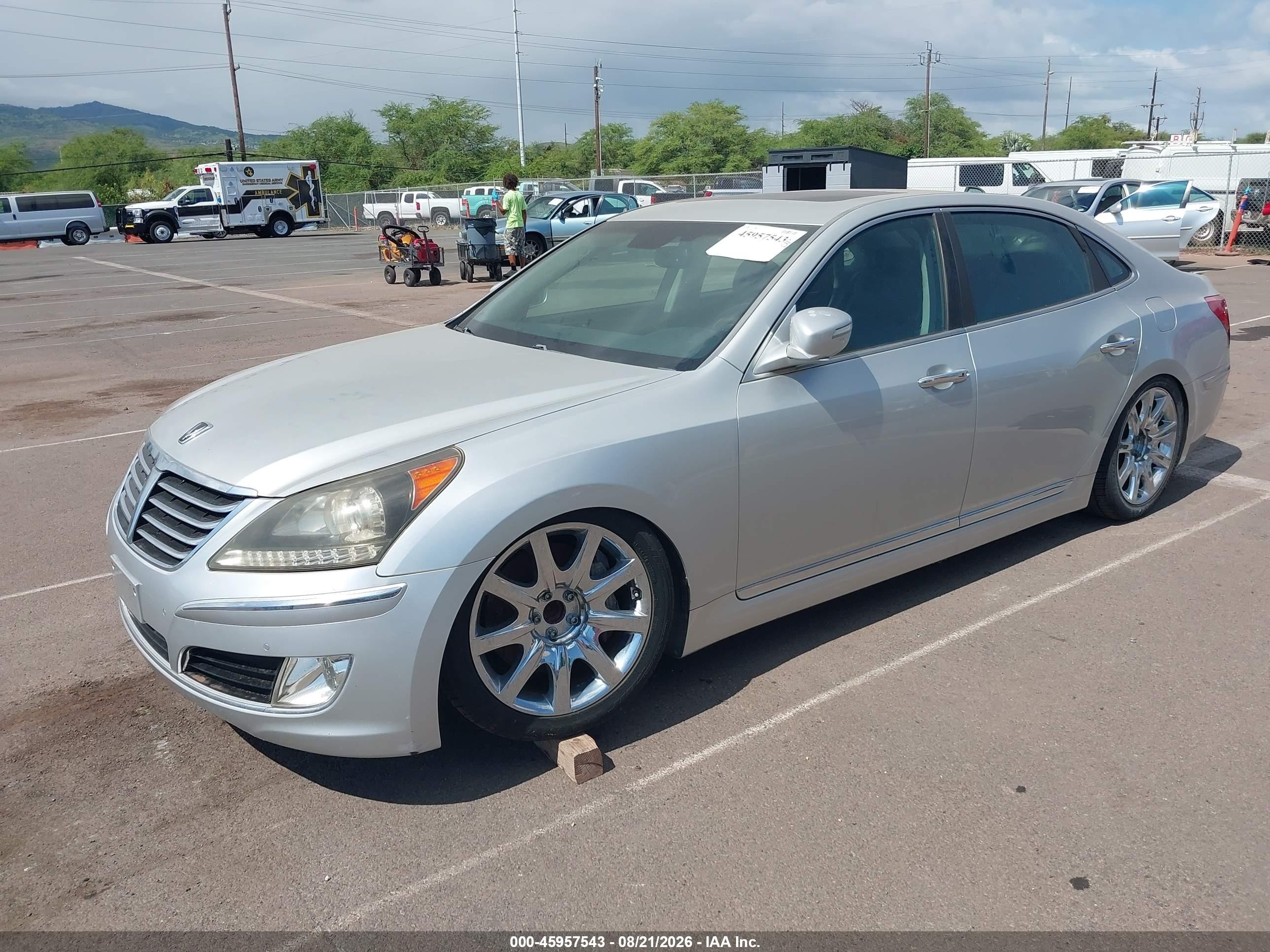 2012 Hyundai Equus Signature Silver vin: KMHGH4JHXCU045586
