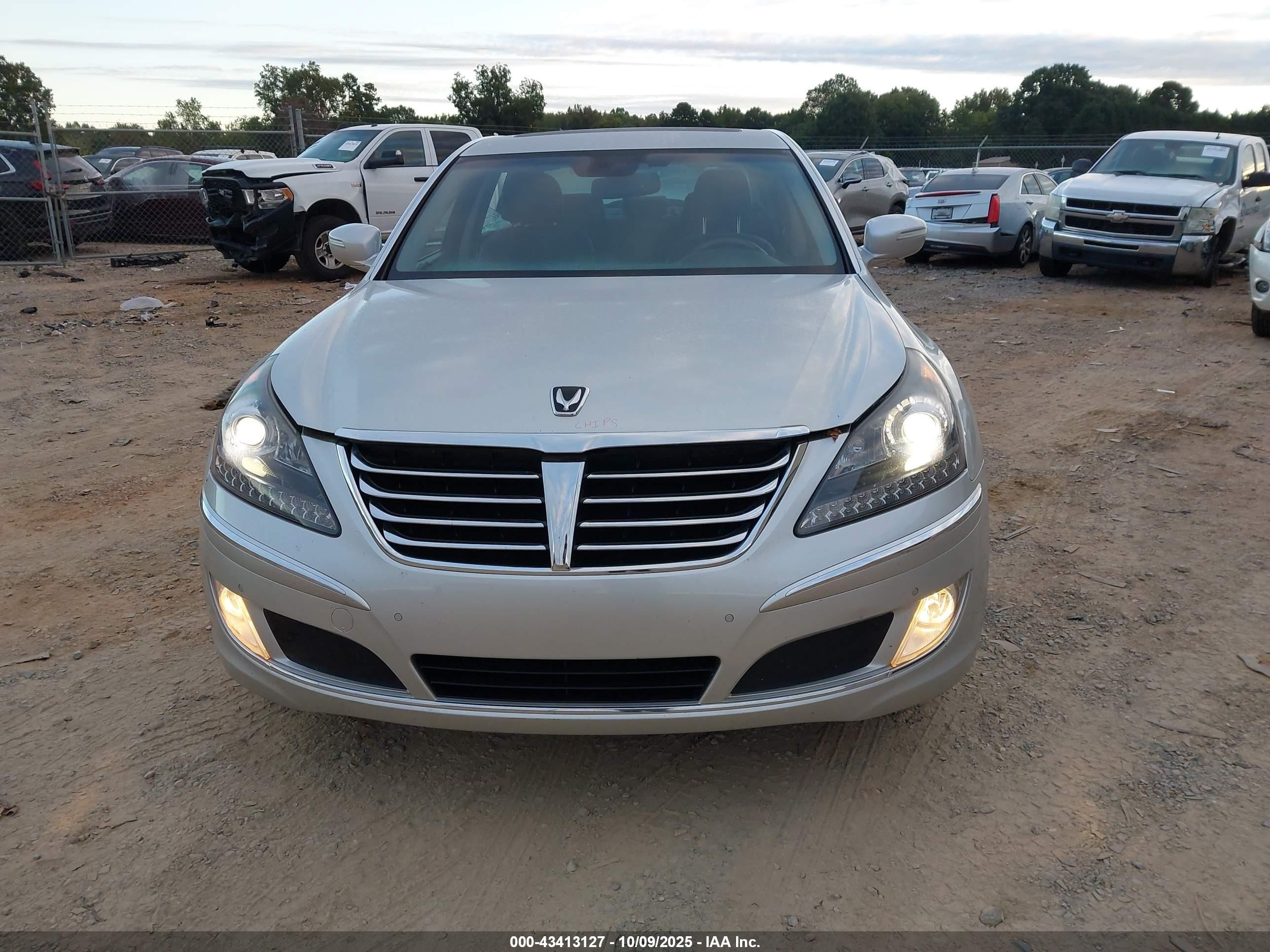 2013 Hyundai Equus Signature Silver vin: KMHGH4JHXDU066522
