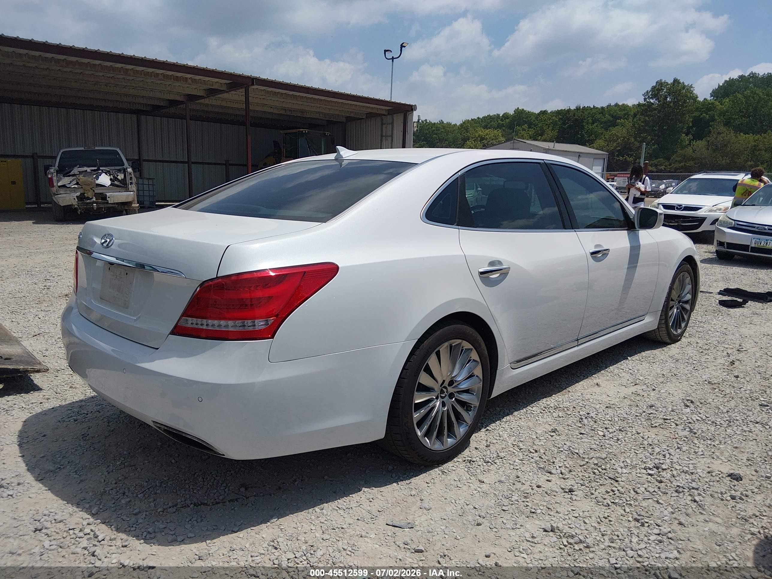 2014 Hyundai Equus Signature White vin: KMHGH4JHXEU077392