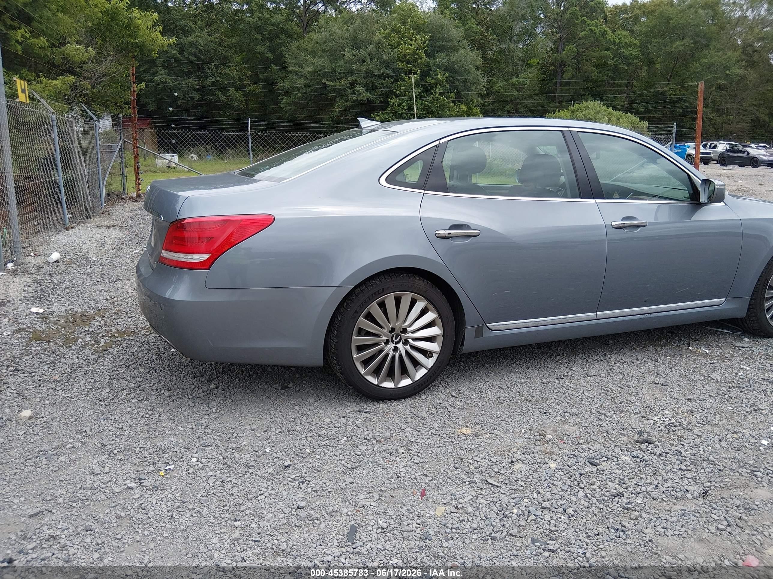 2014 Hyundai Equus Signature Gray vin: KMHGH4JHXEU086030