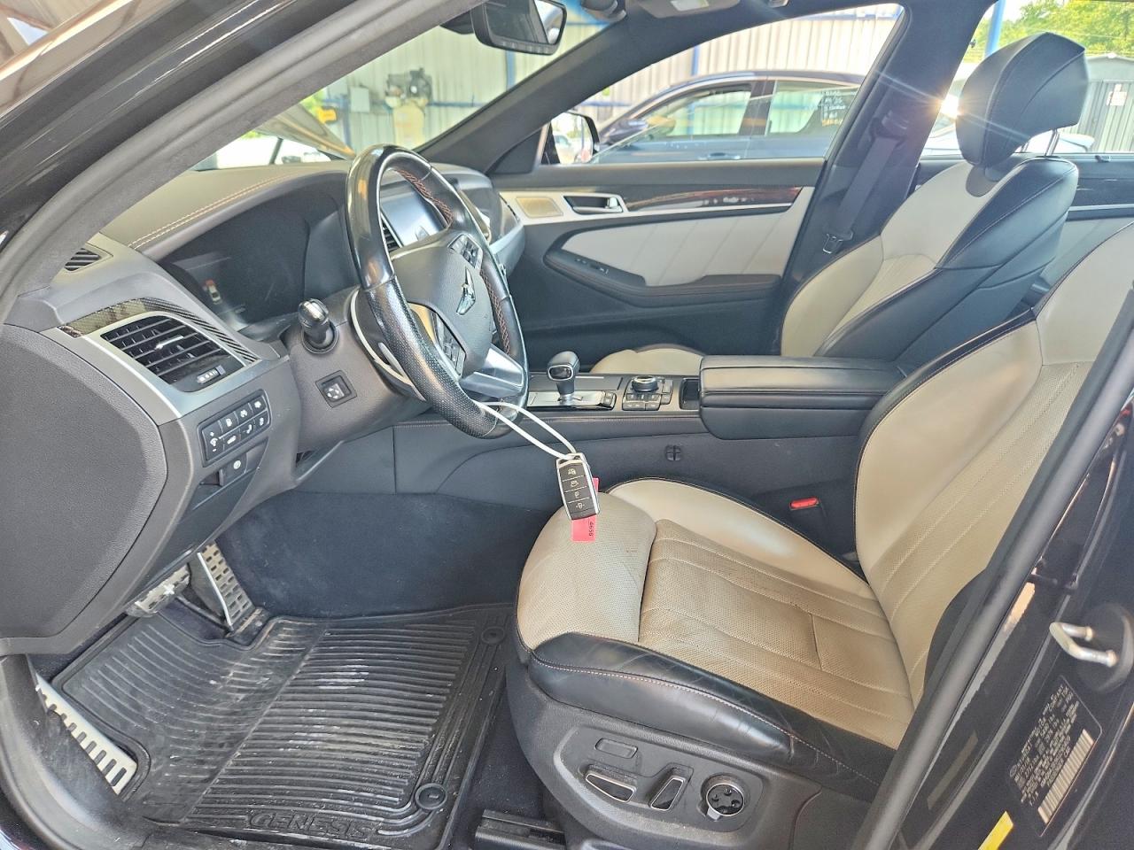 2019 Genesis G80 3.3t Sport Black vin: KMHGN4JB3KU290409