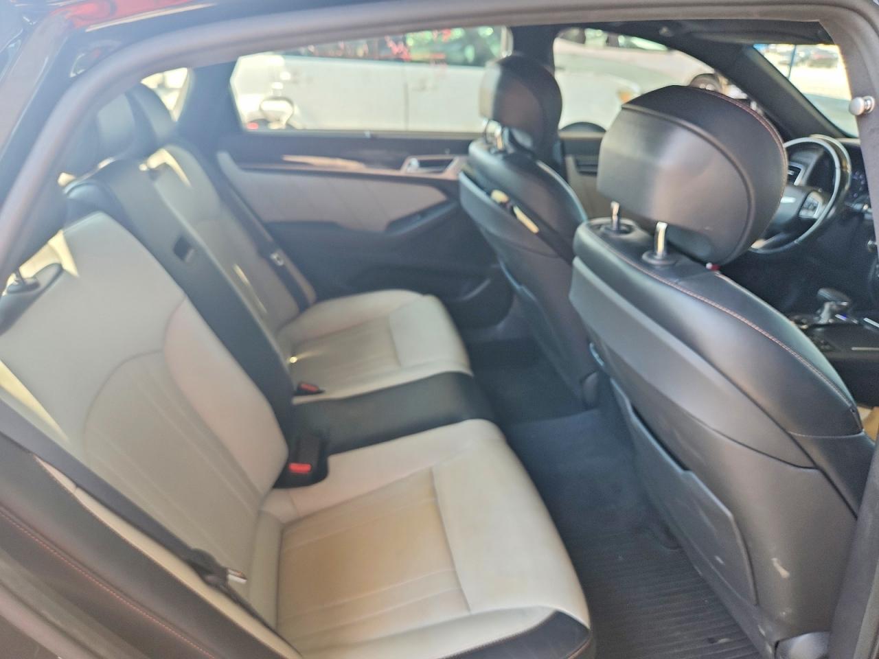 2019 Genesis G80 3.3t Sport Black vin: KMHGN4JB3KU290409