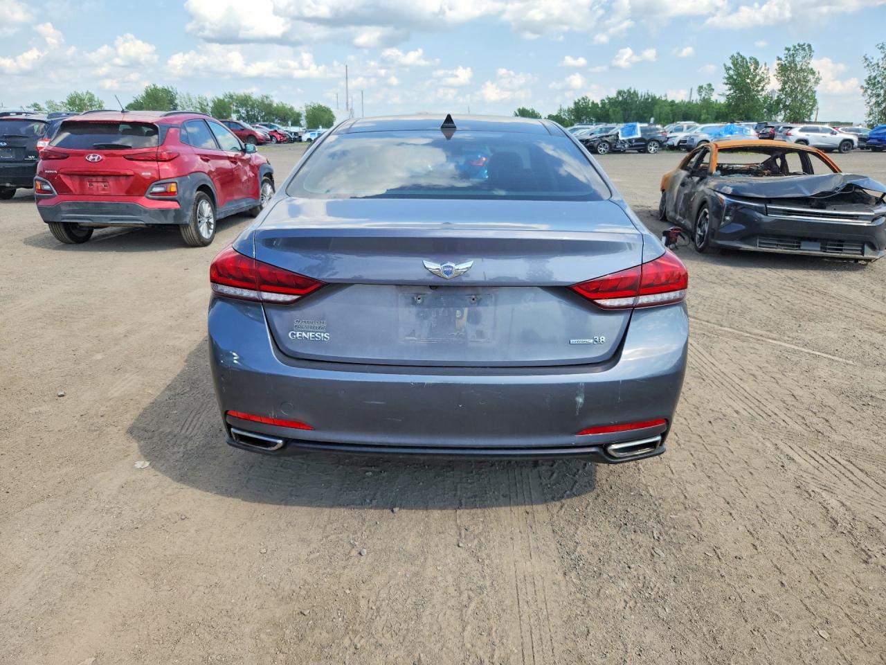 2015 Hyundai Genesis 3.8l Silver vin: KMHGN4JE0FU020697