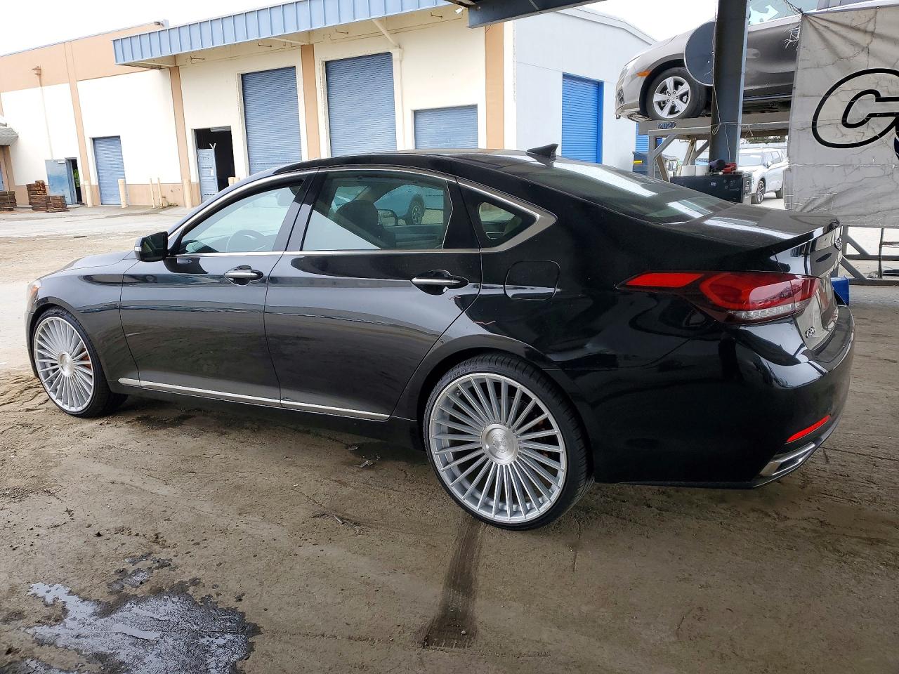 2015 Hyundai Genesis 3.8l Черный vin: KMHGN4JE0FU036107