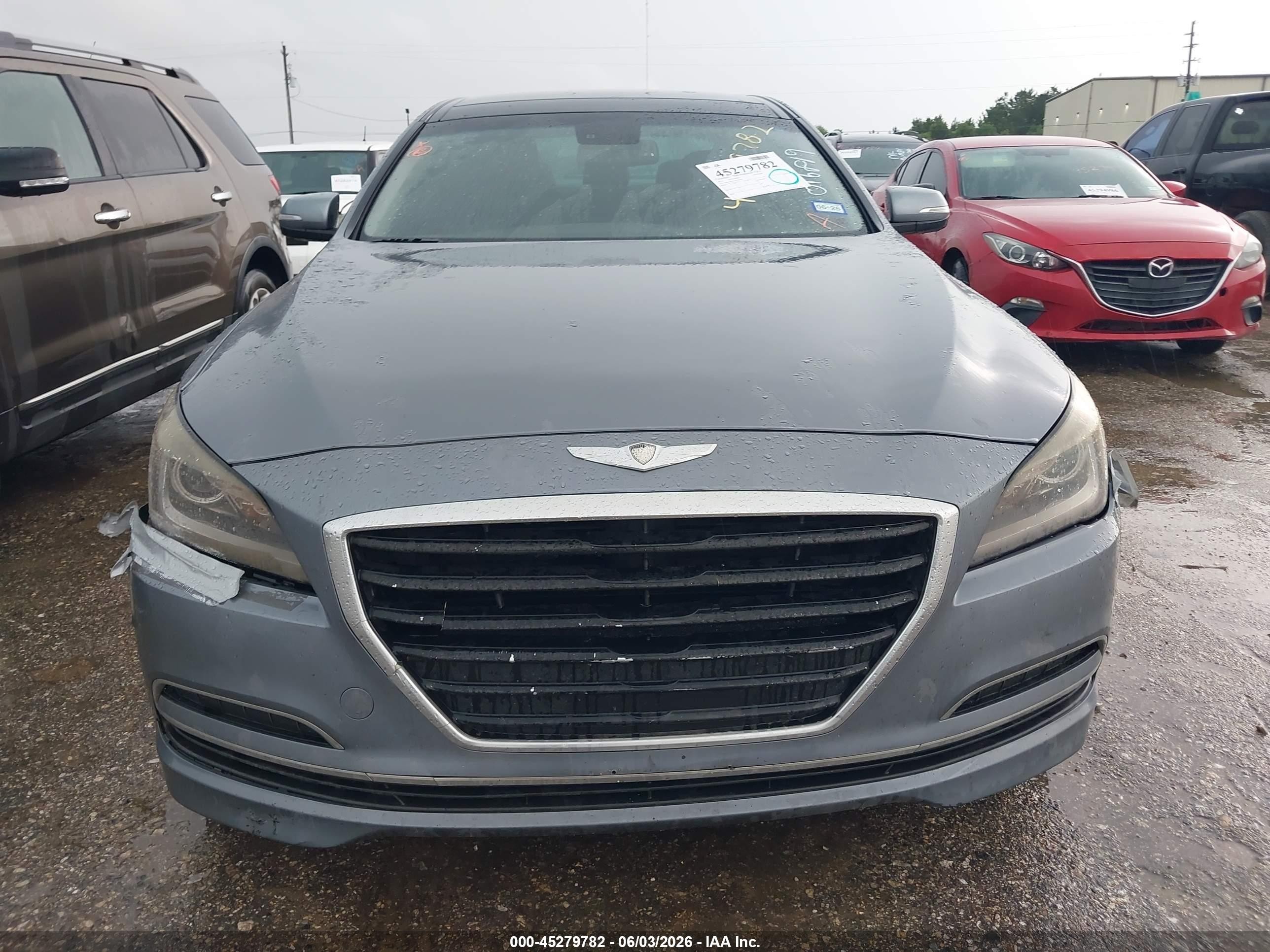2015 Hyundai Genesis 3.8 Gray vin: KMHGN4JE1FU016819