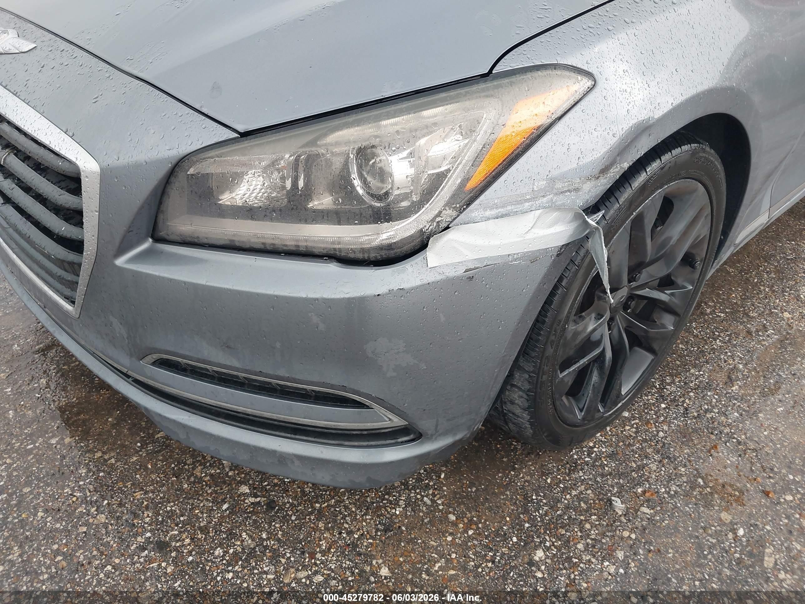 2015 Hyundai Genesis 3.8 Gray vin: KMHGN4JE1FU016819