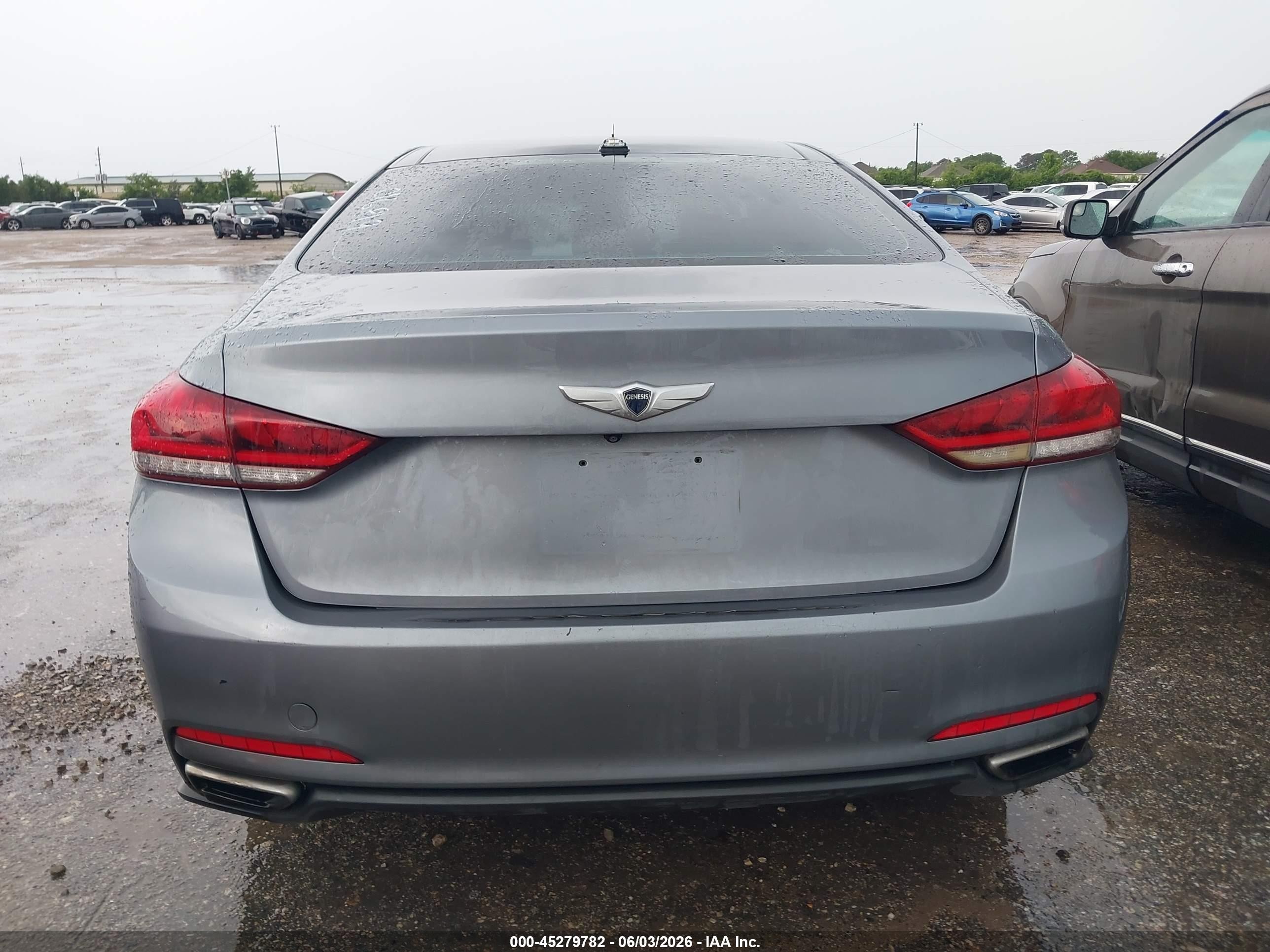 2015 Hyundai Genesis 3.8 Gray vin: KMHGN4JE1FU016819