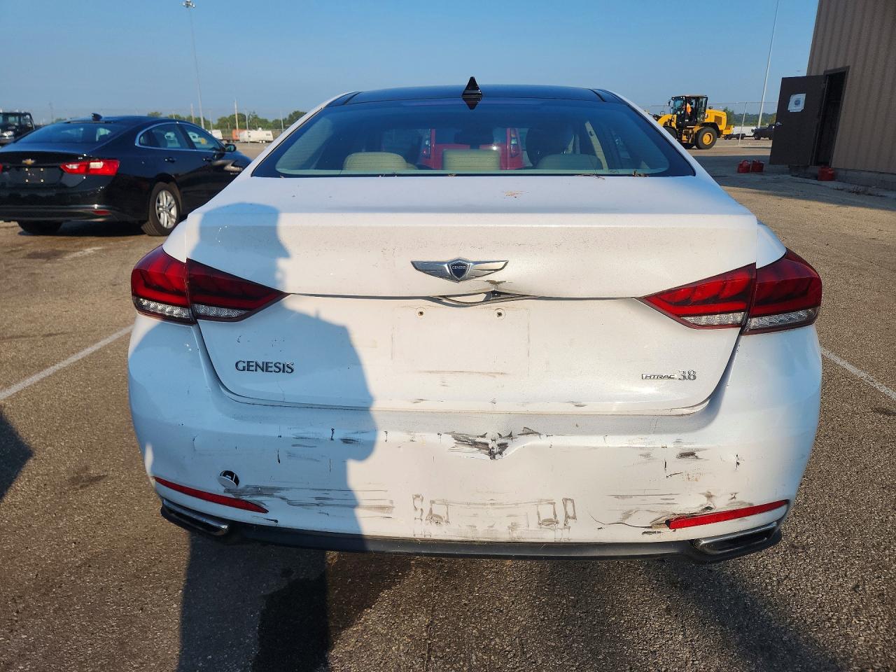 2015 Hyundai Genesis 3.8l Белый vin: KMHGN4JE1FU018912