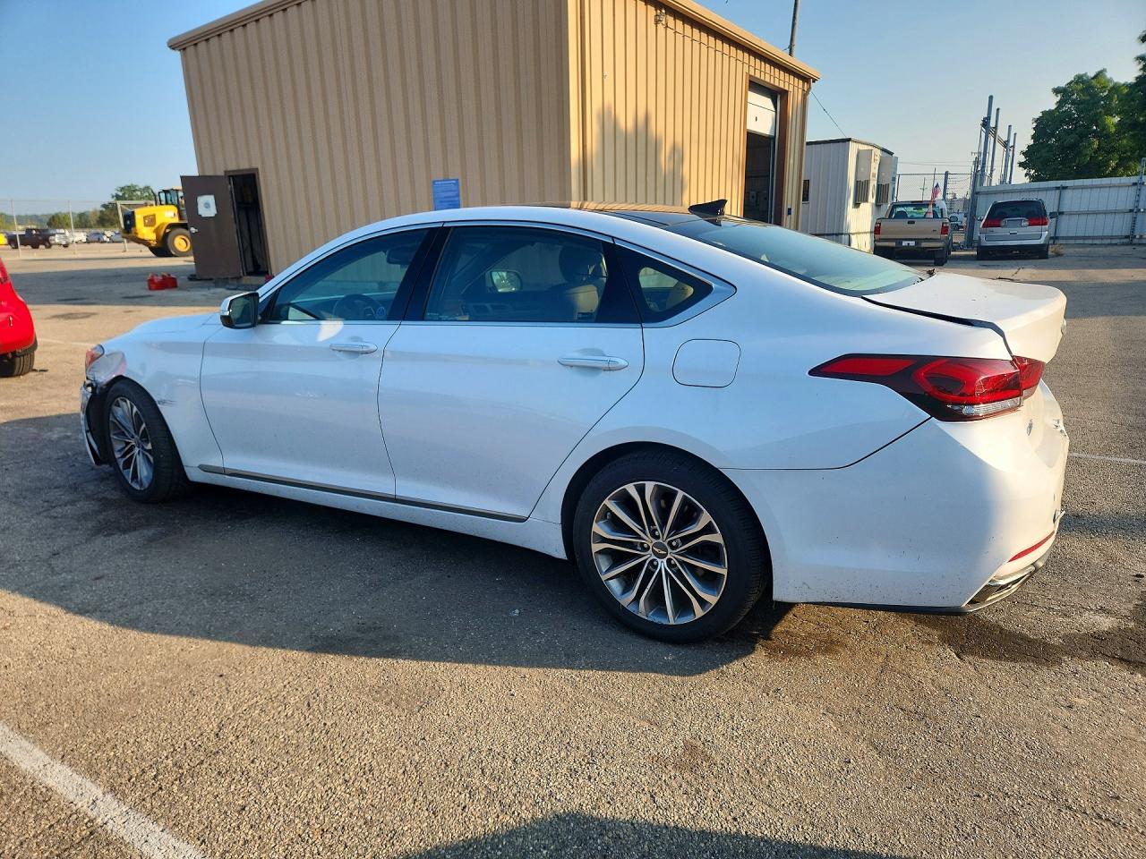 2015 Hyundai Genesis 3.8l Белый vin: KMHGN4JE1FU018912