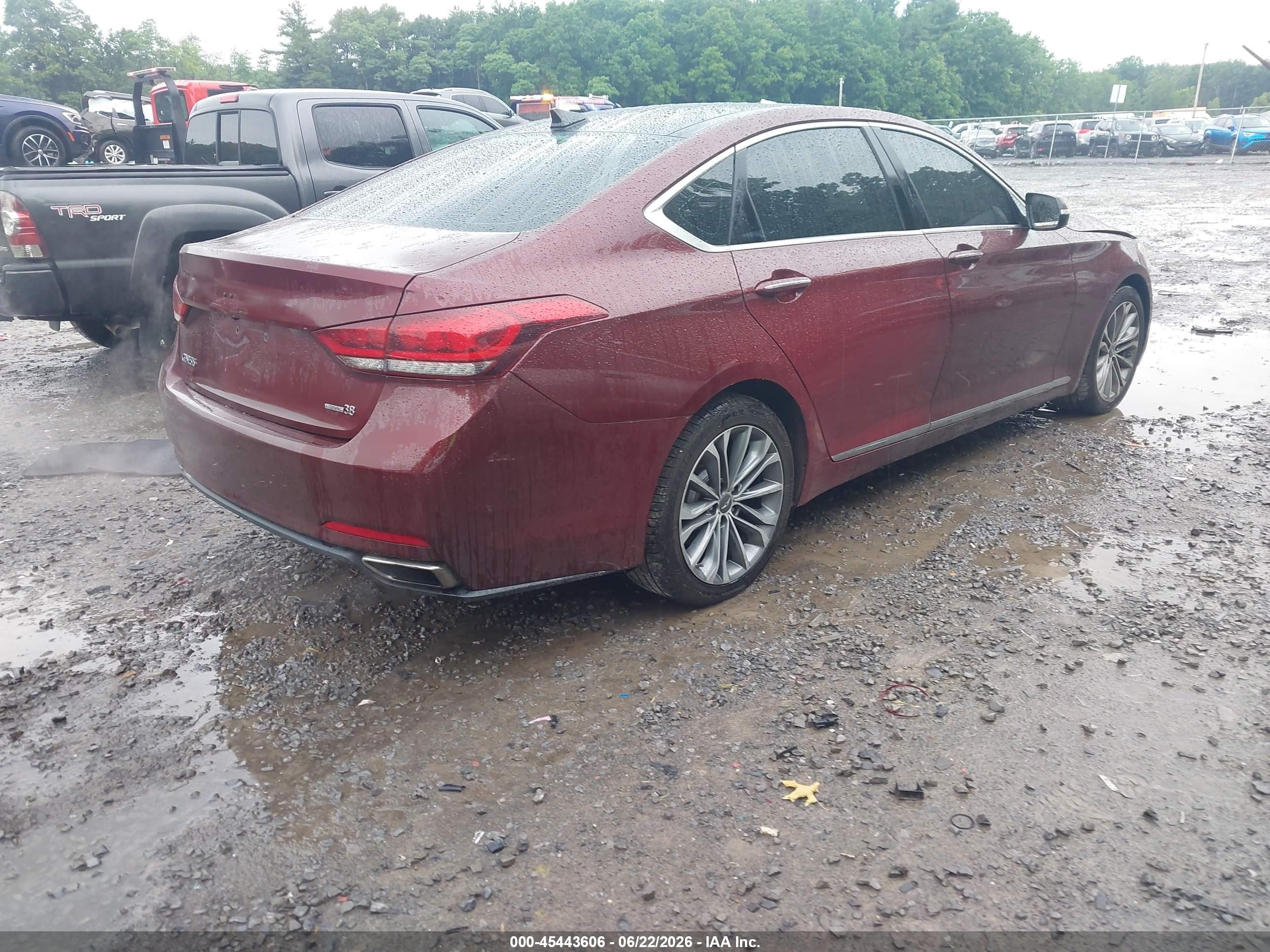 2015 Hyundai Genesis 3.8 Red vin: KMHGN4JE1FU028338