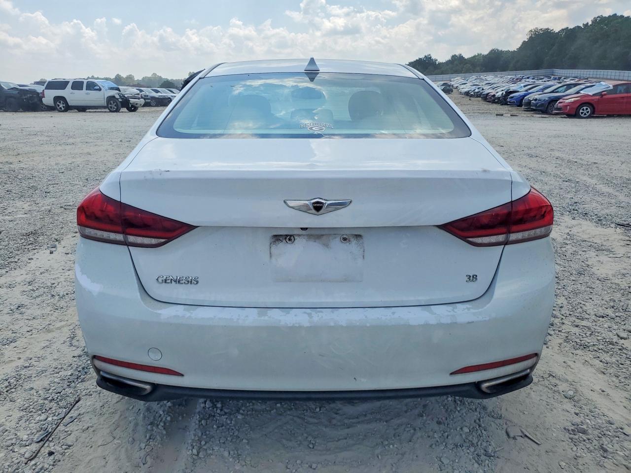 2015 Hyundai Genesis 3.8l White vin: KMHGN4JE1FU044572