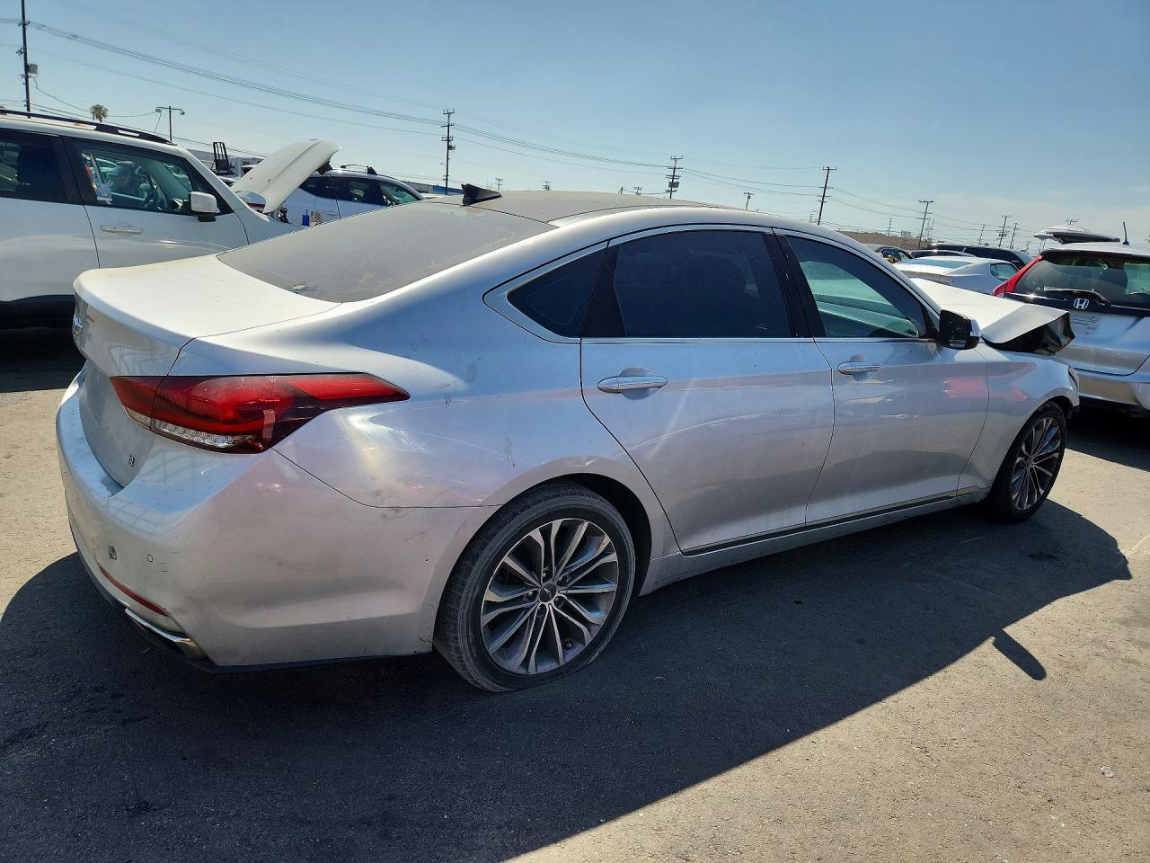 2015 Hyundai Genesis 3.8l Silver vin: KMHGN4JE1FU068063