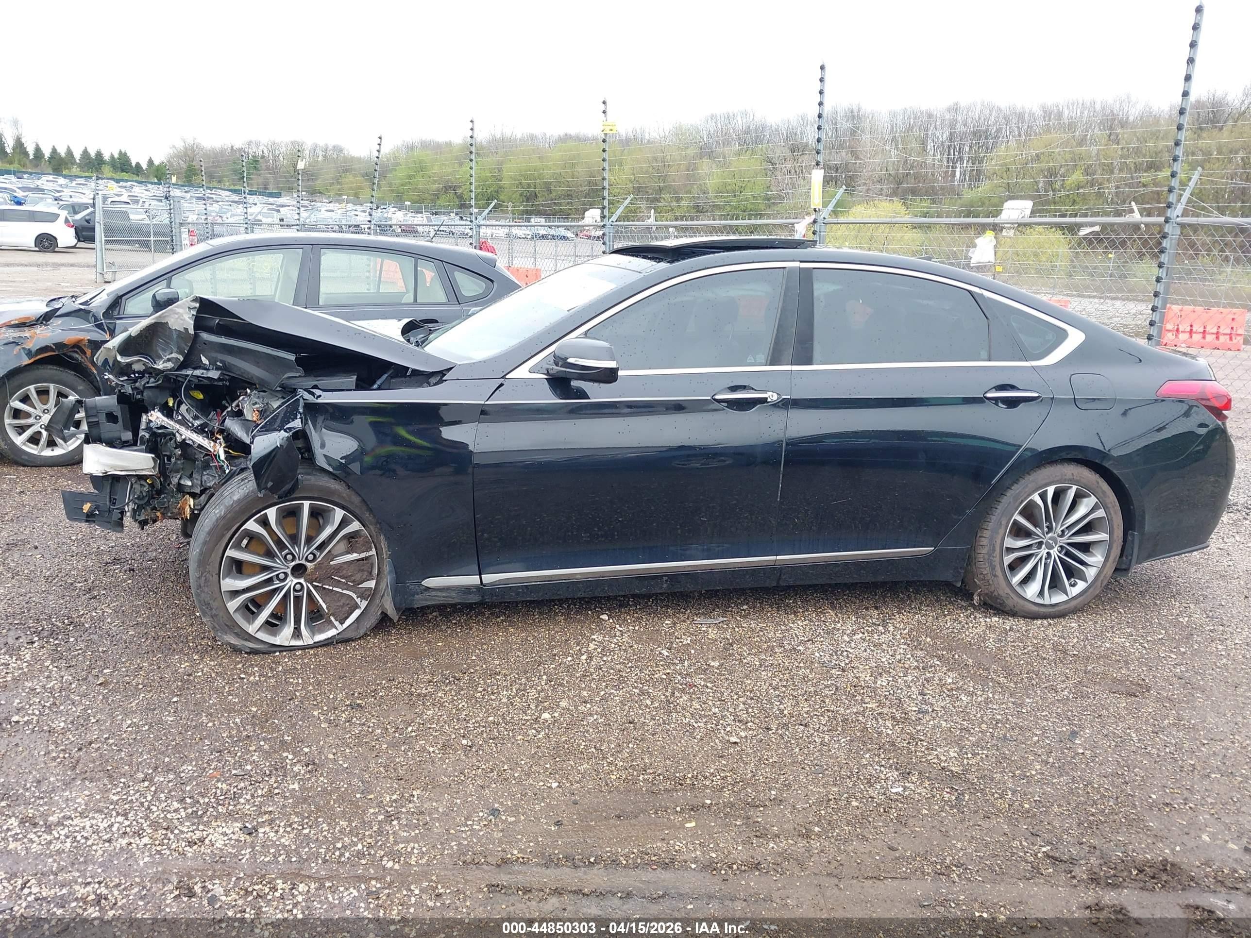 2015 Hyundai Genesis 3.8 Black vin: KMHGN4JE1FU075644