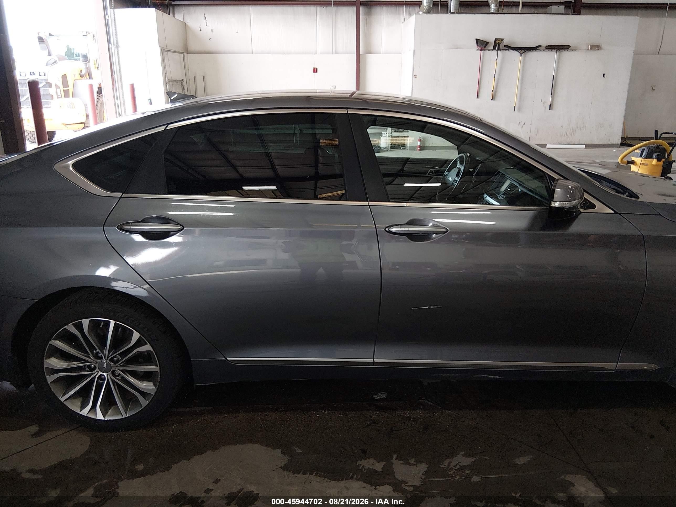 2015 Hyundai Genesis 3.8 Серый vin: KMHGN4JE1FU078057