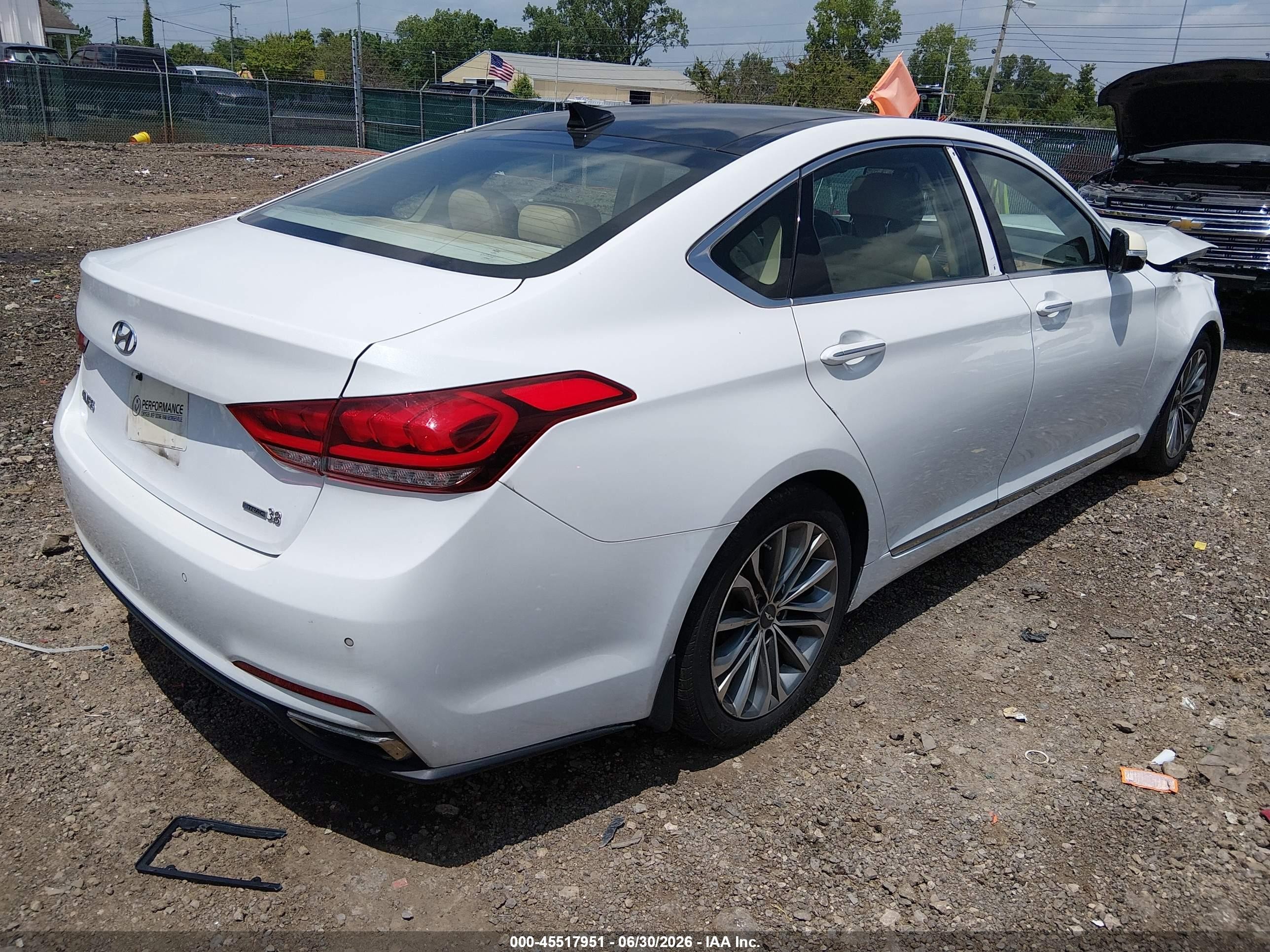 2015 Hyundai Genesis 3.8 White vin: KMHGN4JE1FU079743