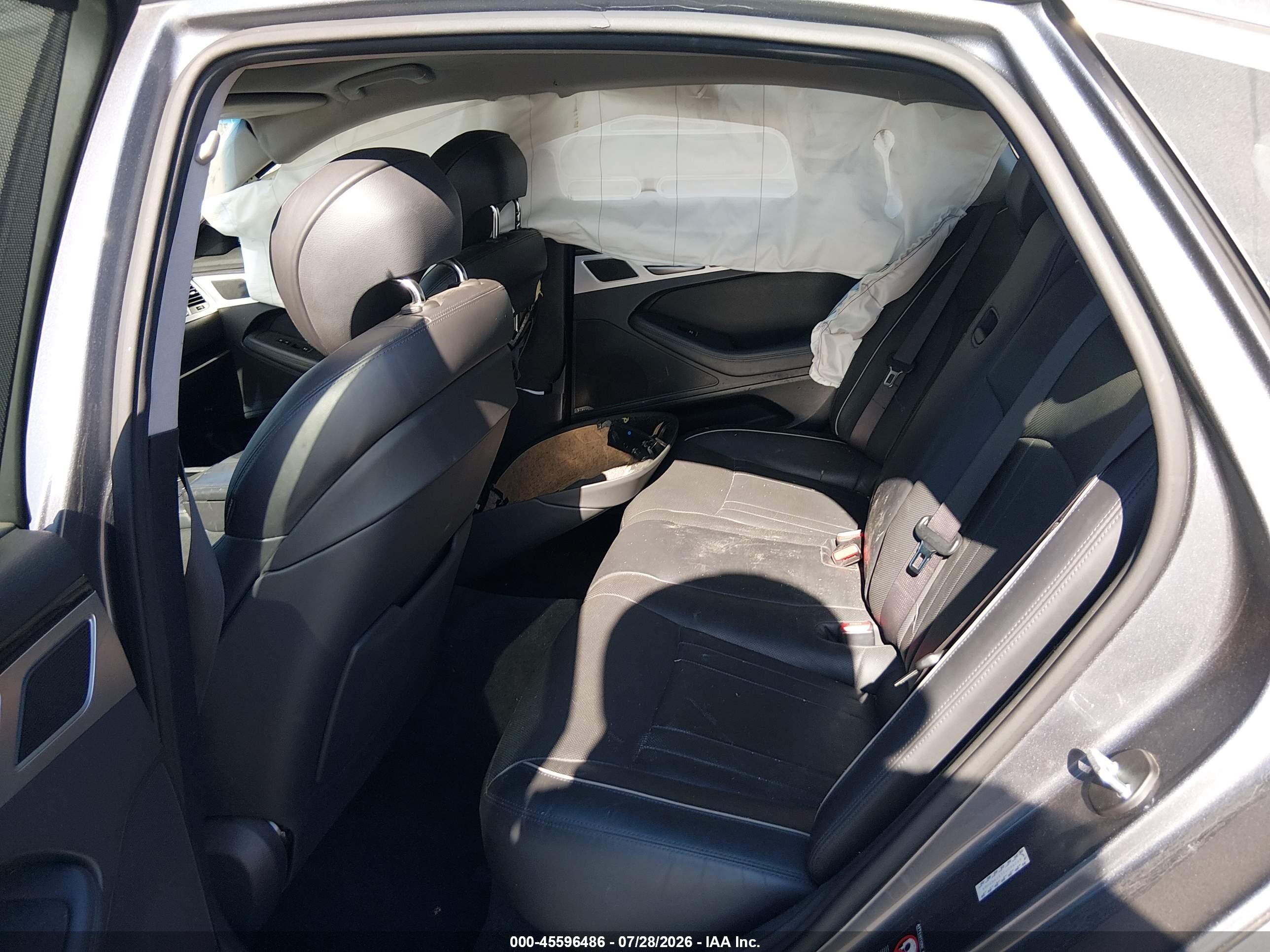 2015 Hyundai Genesis 3.8 Gray vin: KMHGN4JE1FU096249