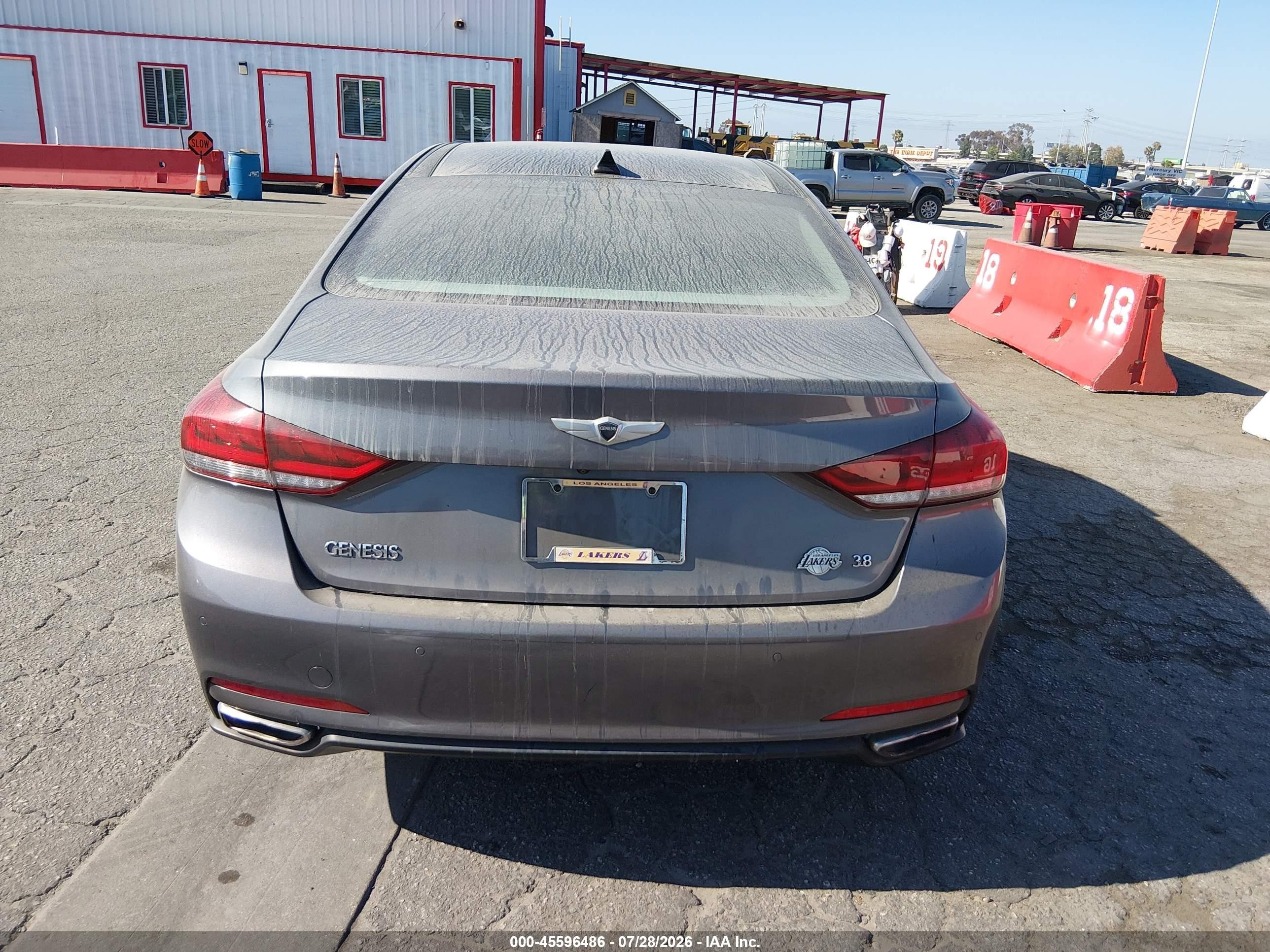 2015 Hyundai Genesis 3.8 Gray vin: KMHGN4JE1FU096249