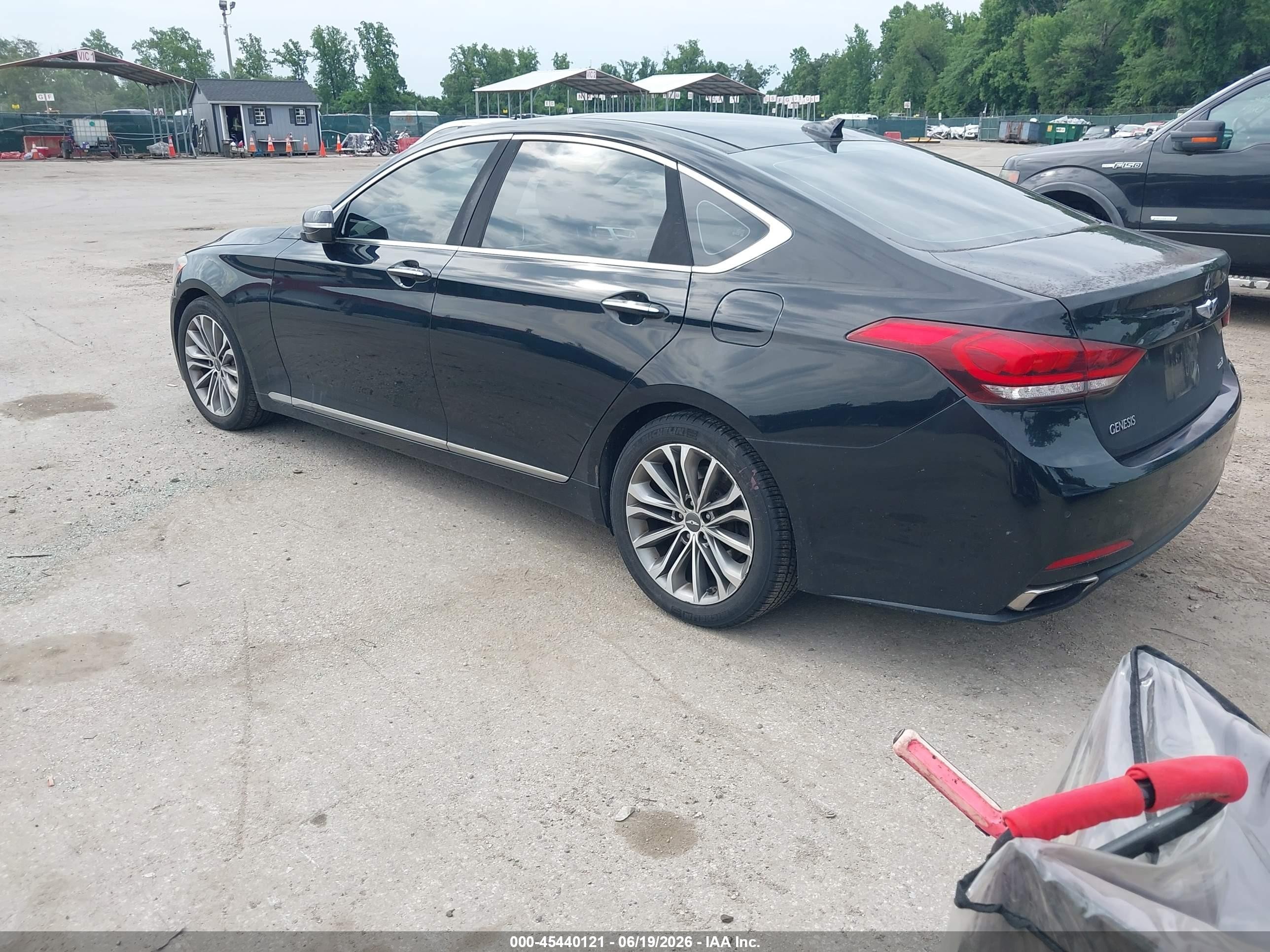 2015 Hyundai Genesis 3.8 Black vin: KMHGN4JE2FU016957
