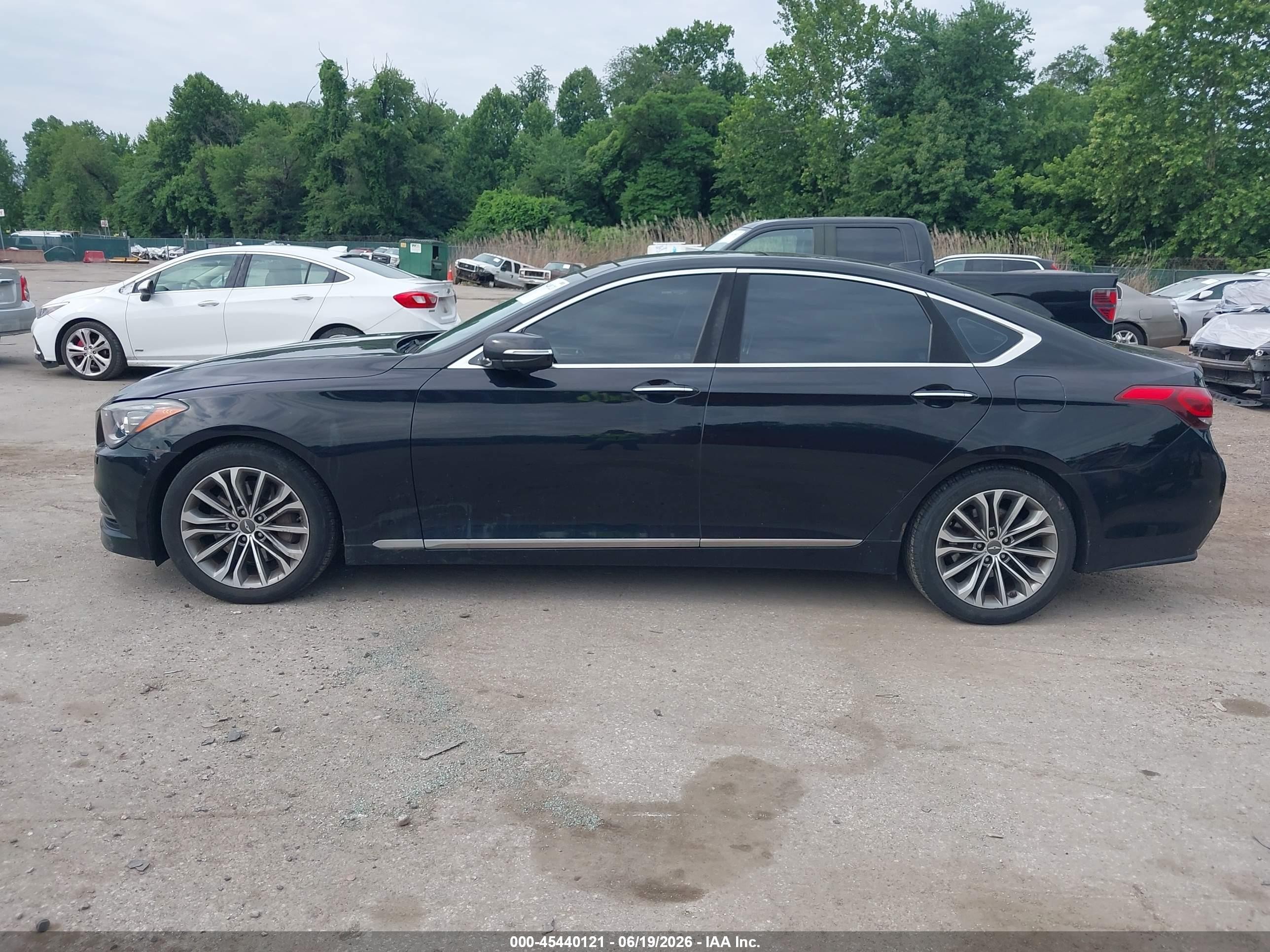 2015 Hyundai Genesis 3.8 Black vin: KMHGN4JE2FU016957