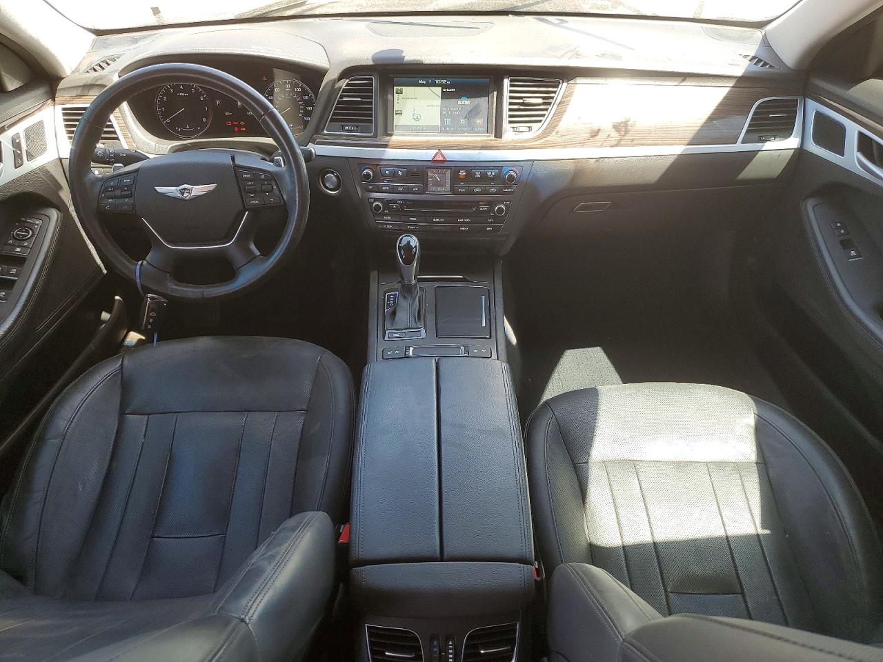 2015 Hyundai Genesis 3.8l Silver vin: KMHGN4JE2FU040305