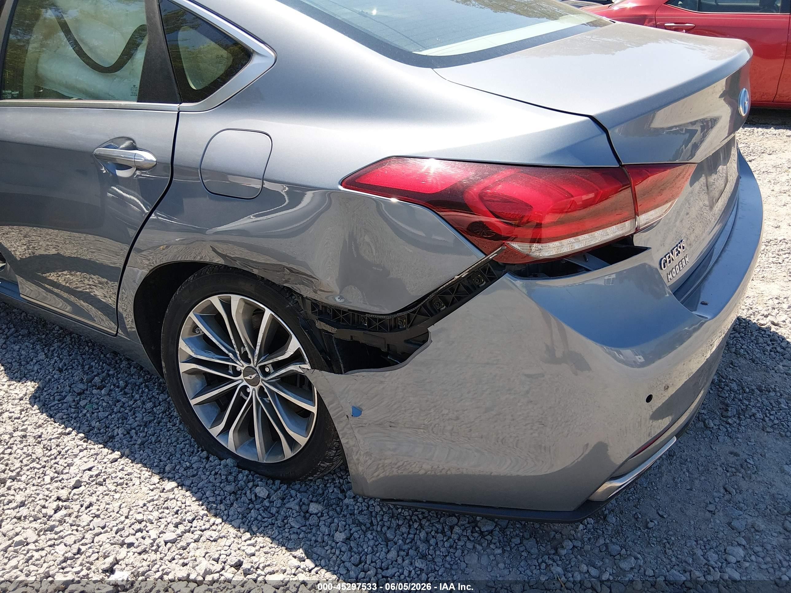 2015 Hyundai Genesis 3.8 Gray vin: KMHGN4JE2FU041566