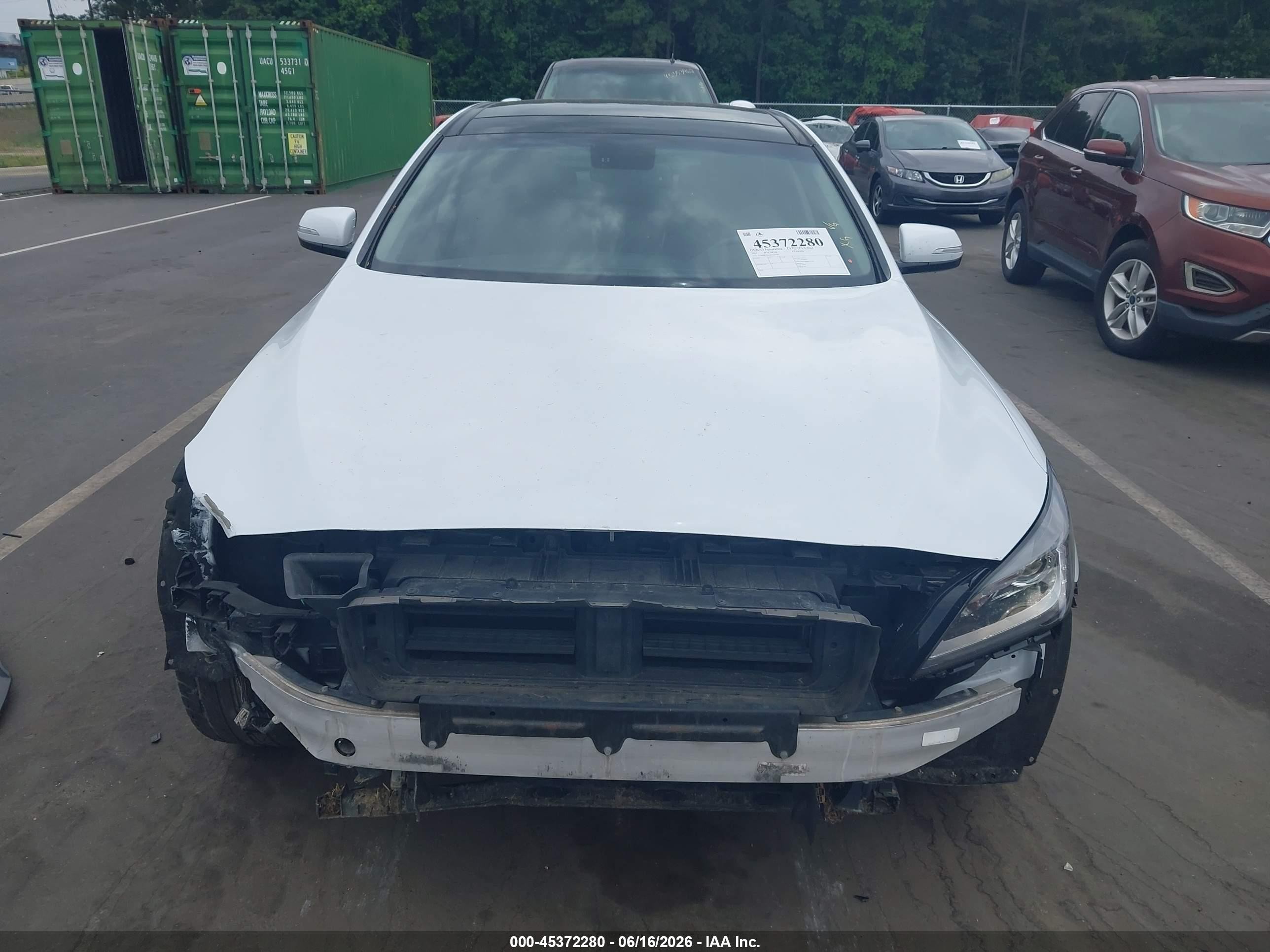 2015 Hyundai Genesis 3.8 White vin: KMHGN4JE2FU049599