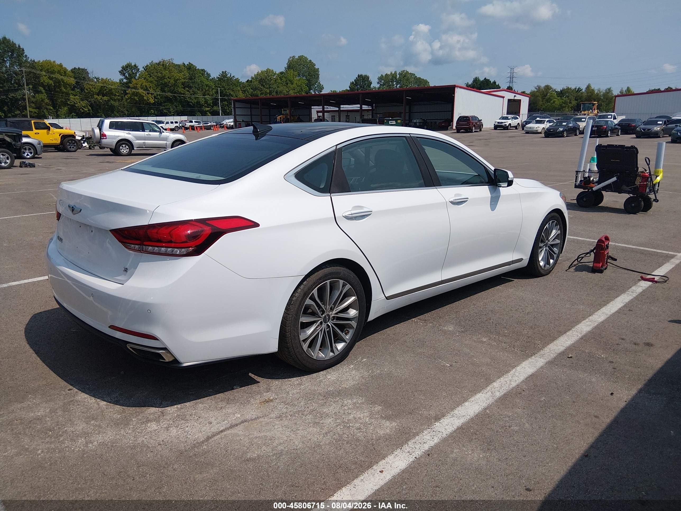 2015 Hyundai Genesis 3.8 White vin: KMHGN4JE2FU060876