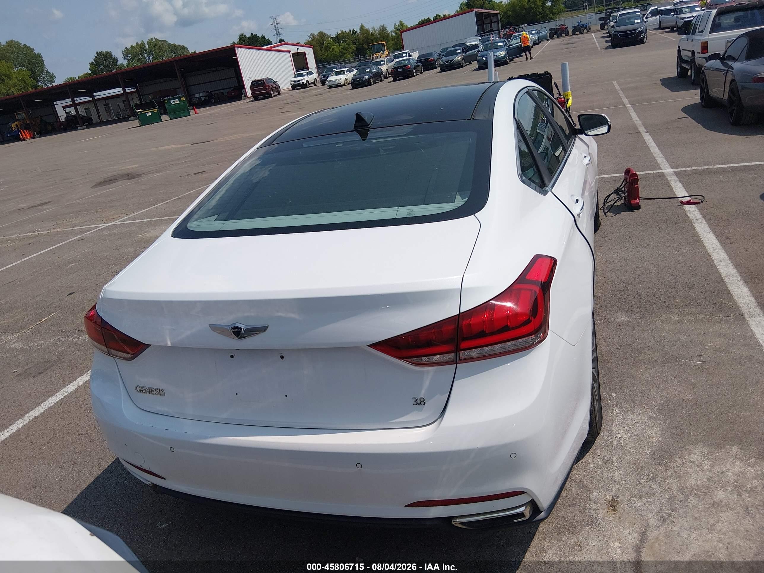 2015 Hyundai Genesis 3.8 White vin: KMHGN4JE2FU060876