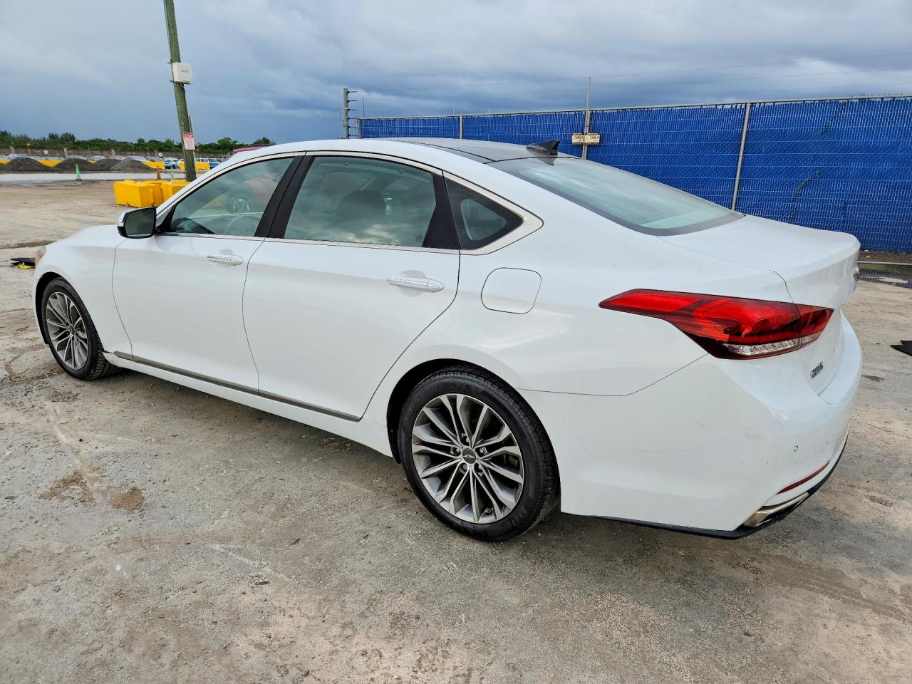 2015 Hyundai Genesis 3.8l White vin: KMHGN4JE2FU060876