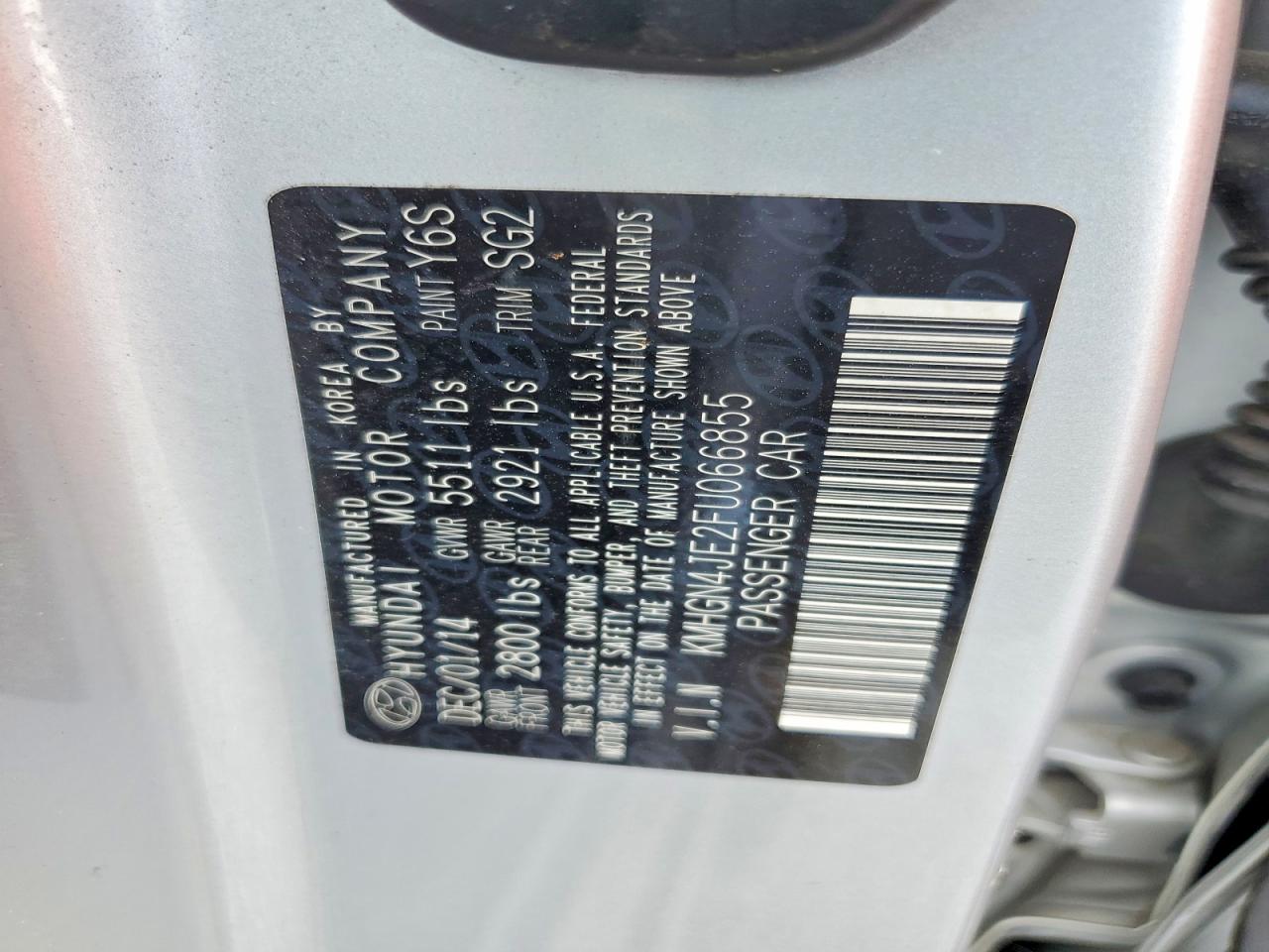 2015 Hyundai Genesis 3.8l Silver vin: KMHGN4JE2FU066855