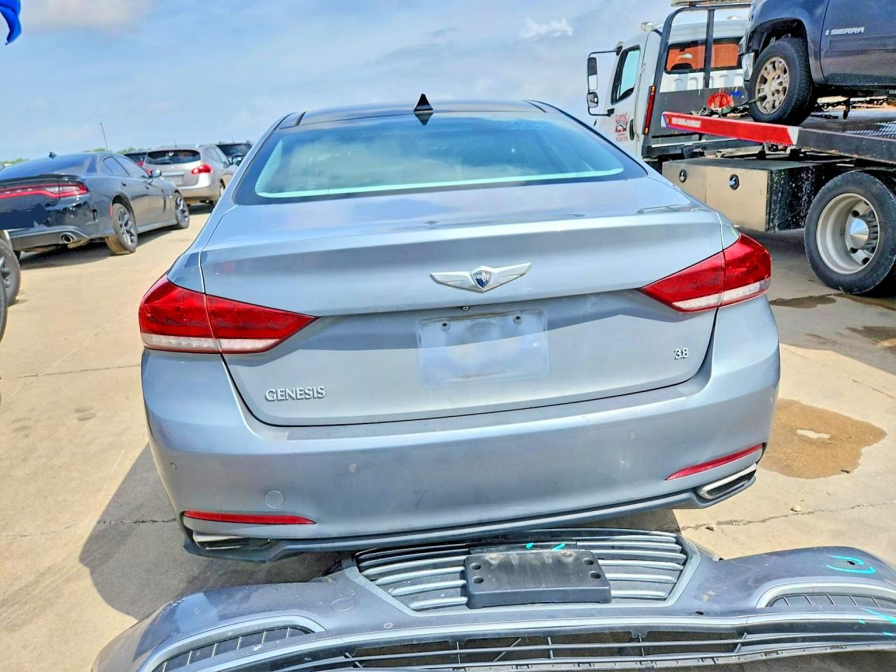 2015 Hyundai Genesis 3.8l Blue vin: KMHGN4JE2FU071702