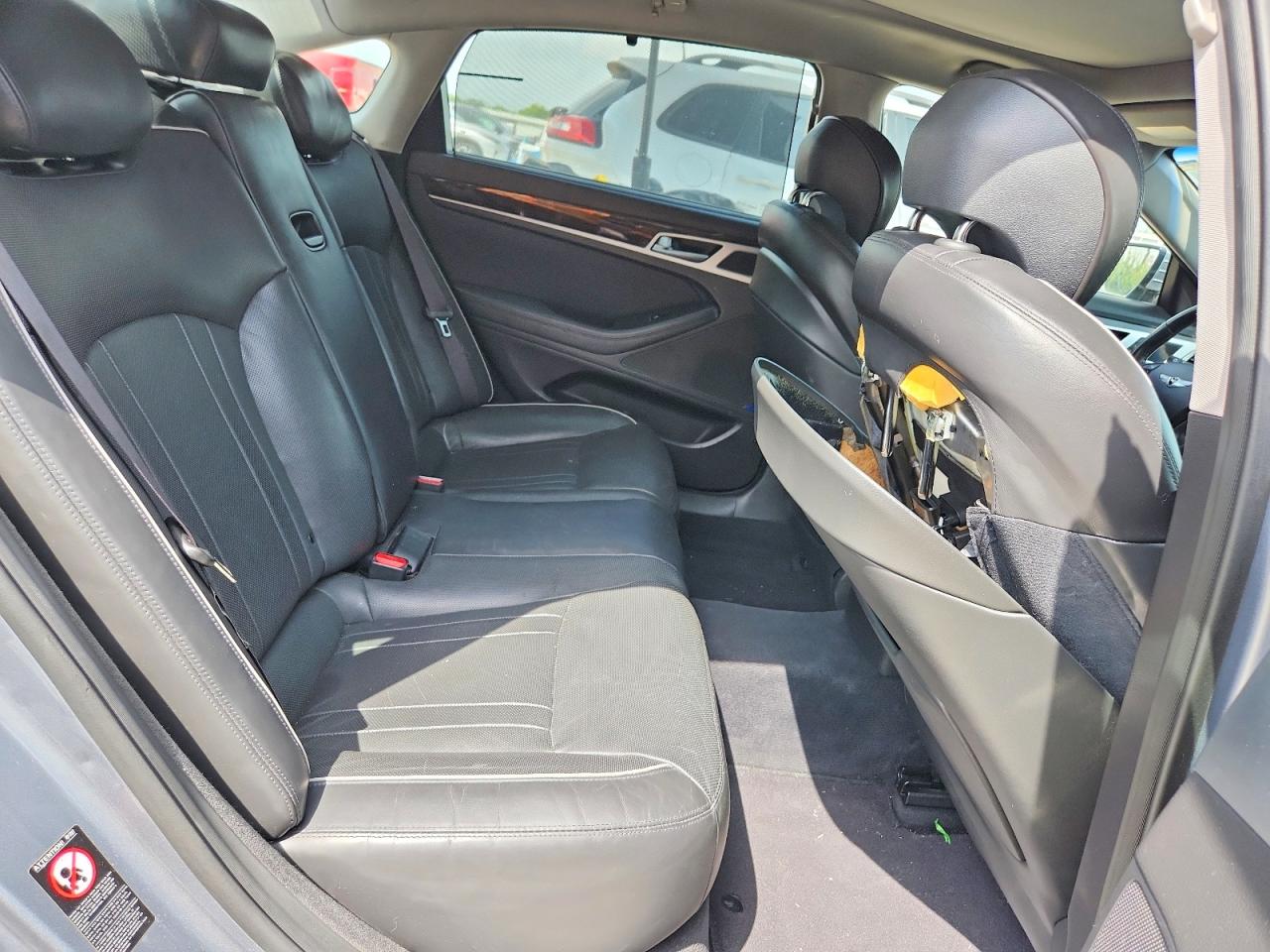 2015 Hyundai Genesis 3.8l Blue vin: KMHGN4JE2FU071702