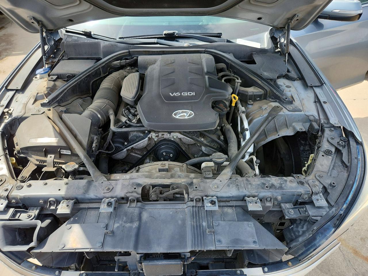 2015 Hyundai Genesis 3.8l Blue vin: KMHGN4JE2FU071702