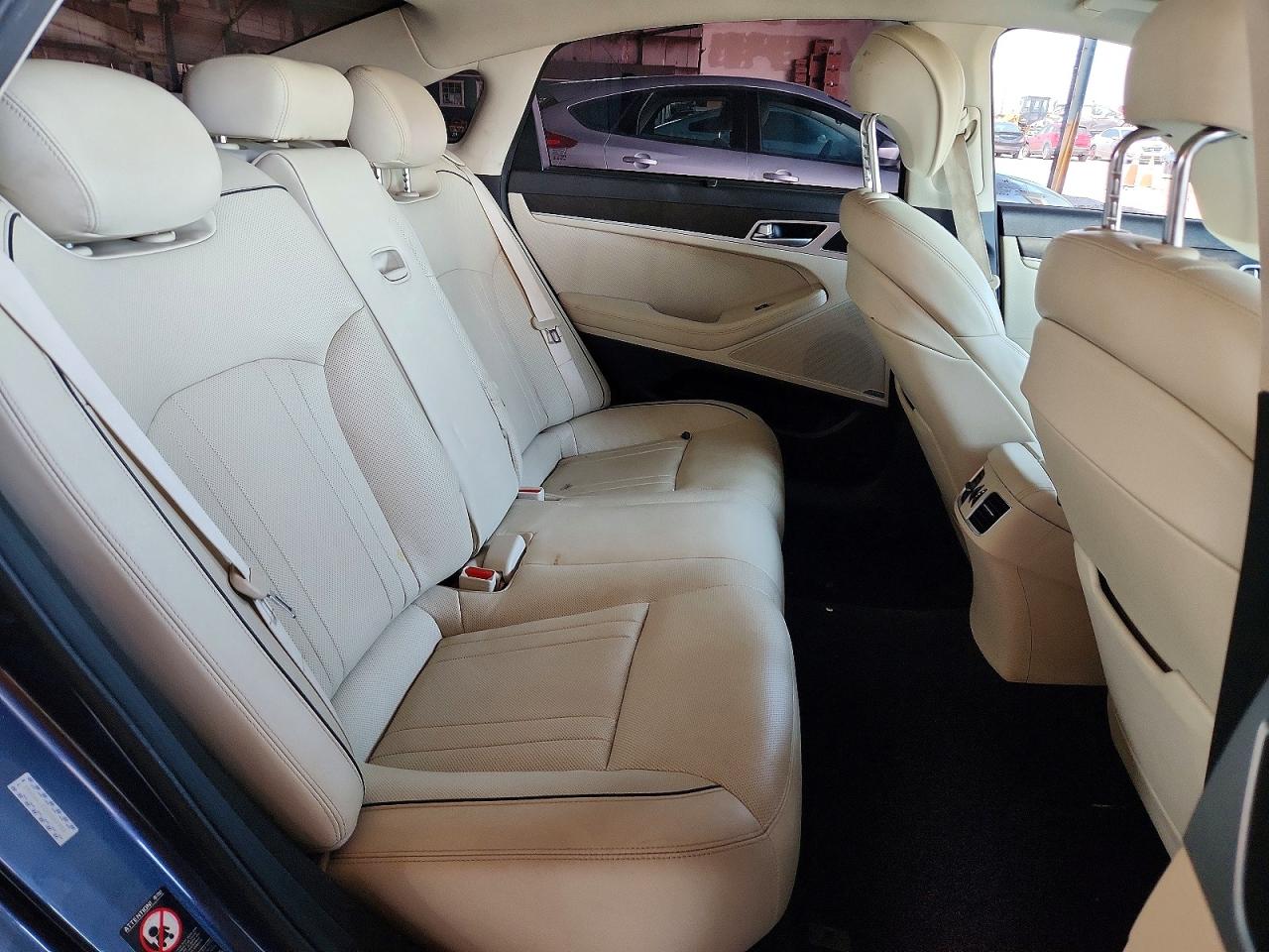 2015 Hyundai Genesis 3.8l Blue vin: KMHGN4JE2FU085986