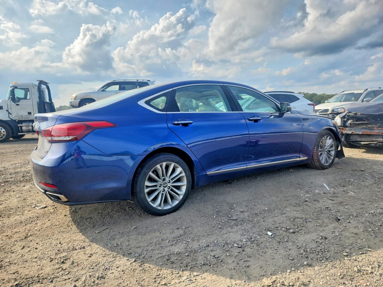 2015 Hyundai Genesis 3.8l Blue vin: KMHGN4JE2FU101829