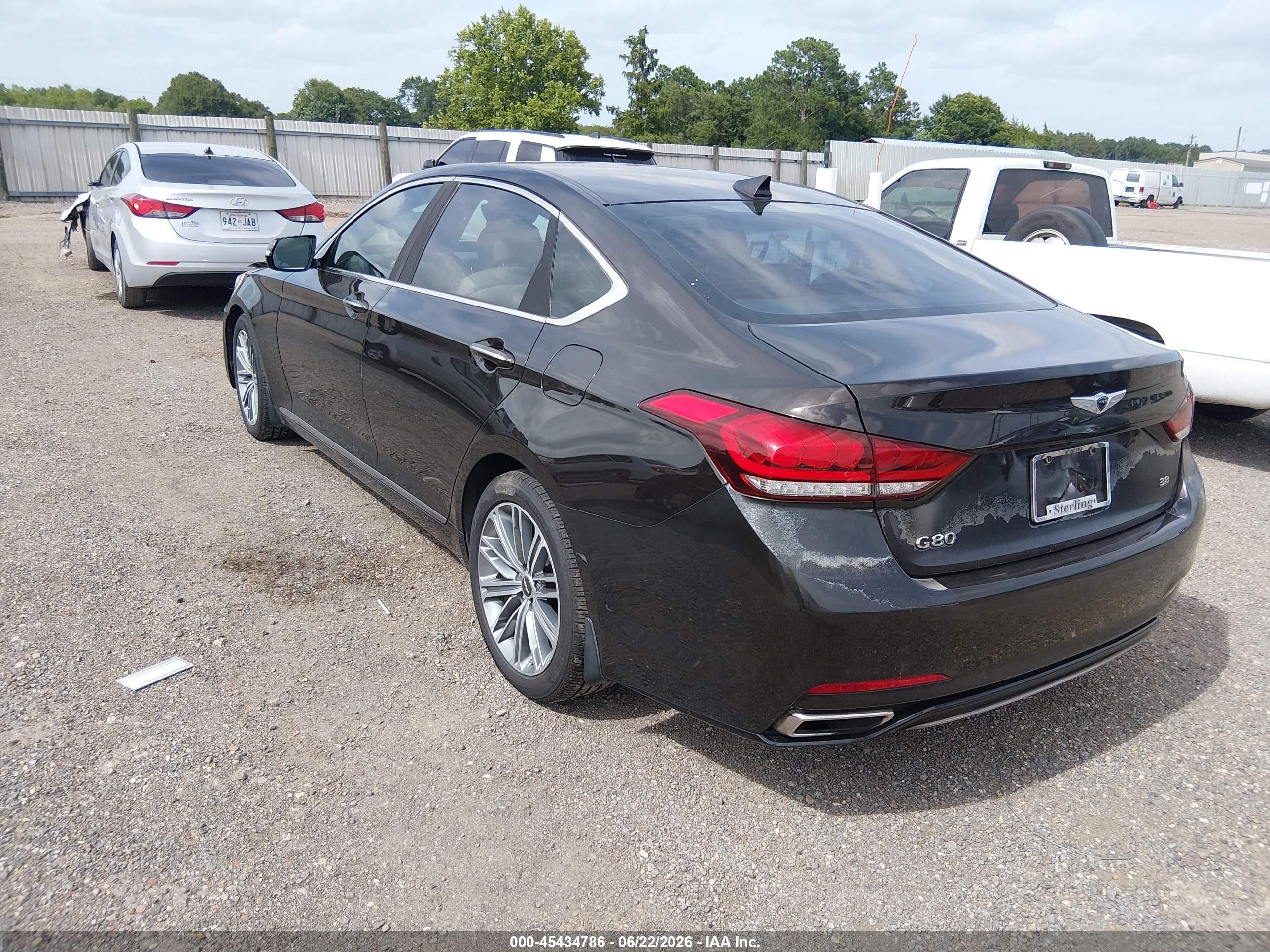 2018 Genesis G80 3.8 Black vin: KMHGN4JE2JU245602