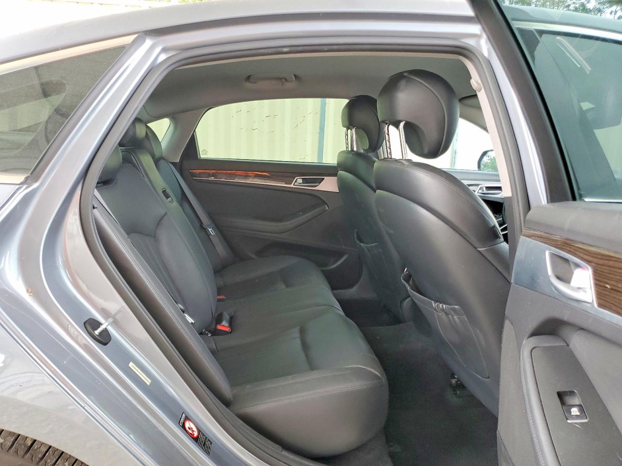 2015 Hyundai Genesis 3.8l Серый vin: KMHGN4JE3FU014814