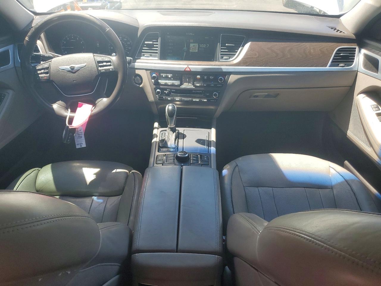 2015 Hyundai Genesis 3.8l Серебряный vin: KMHGN4JE3FU025733