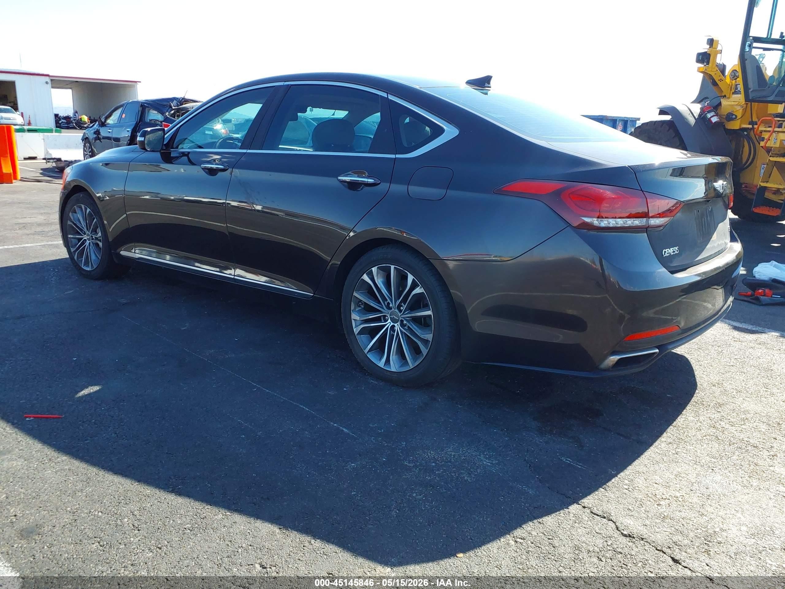 2015 Hyundai Genesis 3.8 Brown vin: KMHGN4JE3FU035050