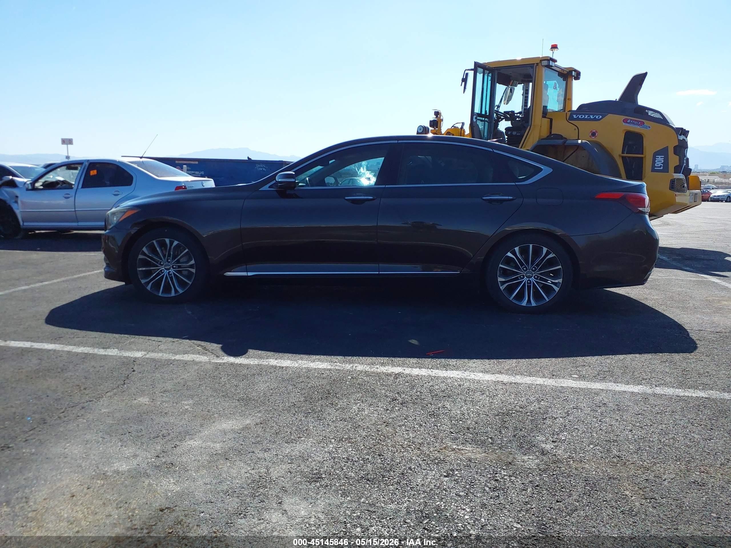2015 Hyundai Genesis 3.8 Brown vin: KMHGN4JE3FU035050