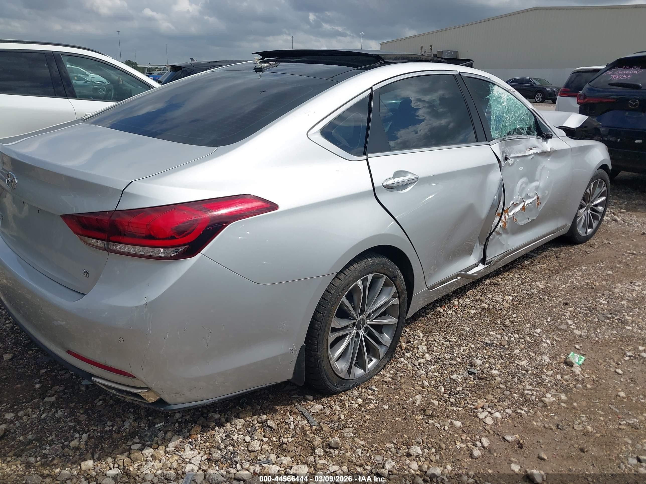 2015 Hyundai Genesis 3.8 Gray vin: KMHGN4JE3FU035579