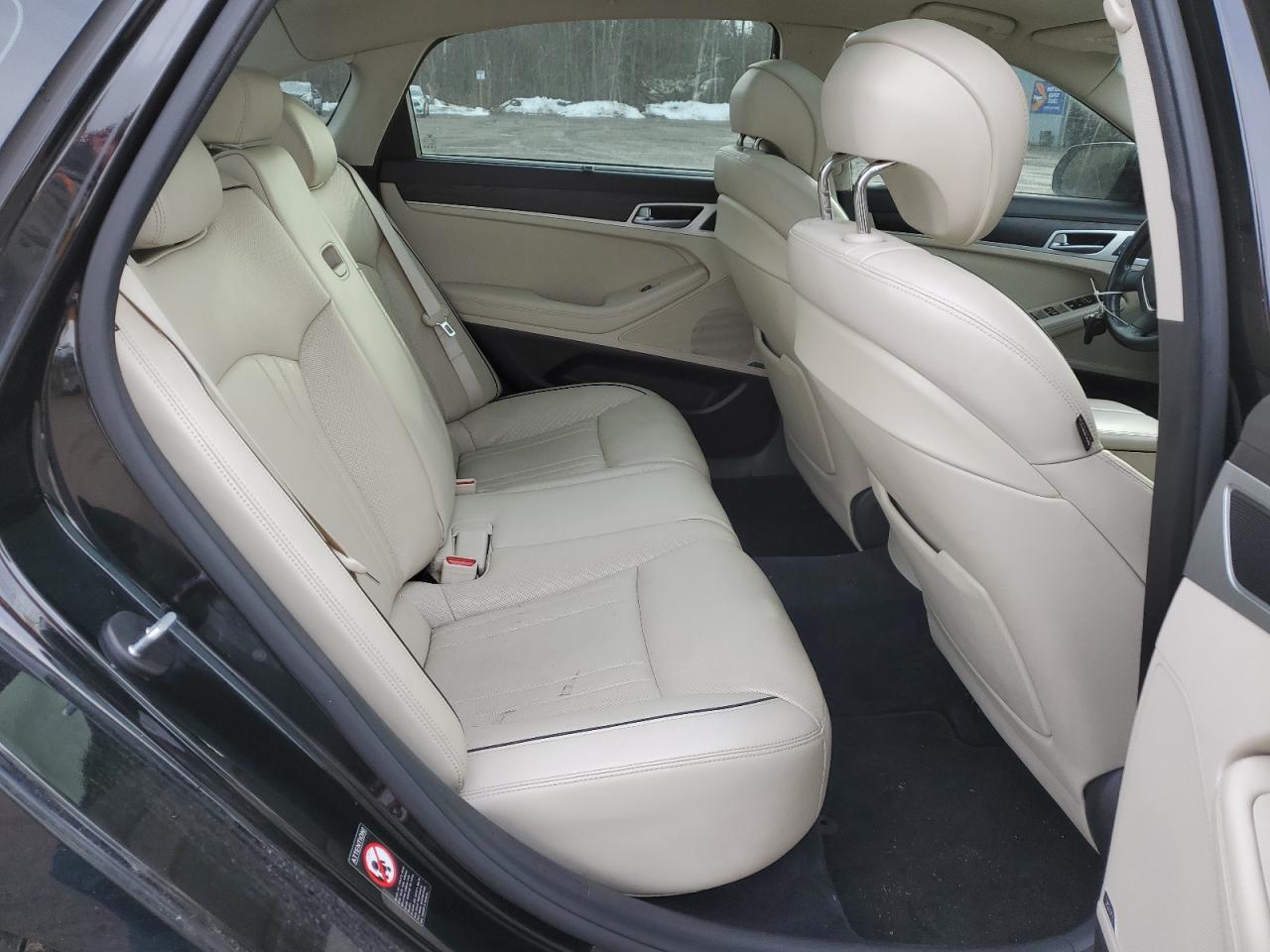 2015 Hyundai Genesis 3.8l Черный vin: KMHGN4JE3FU043598